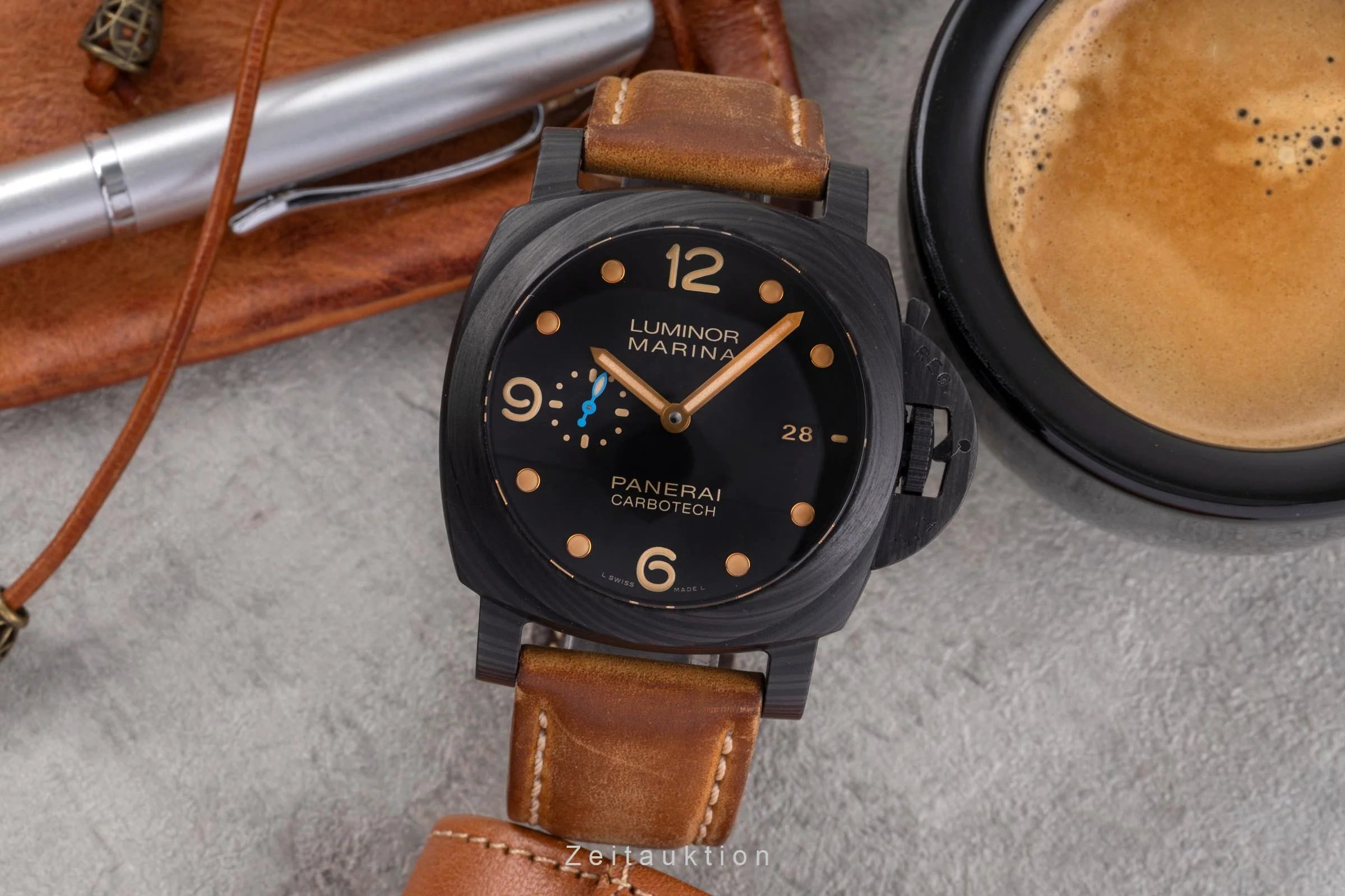 Panerai Luminor Marina carbon automatic men's watch PAM00661 LP: 11900EUR  [2505009] - Image 4