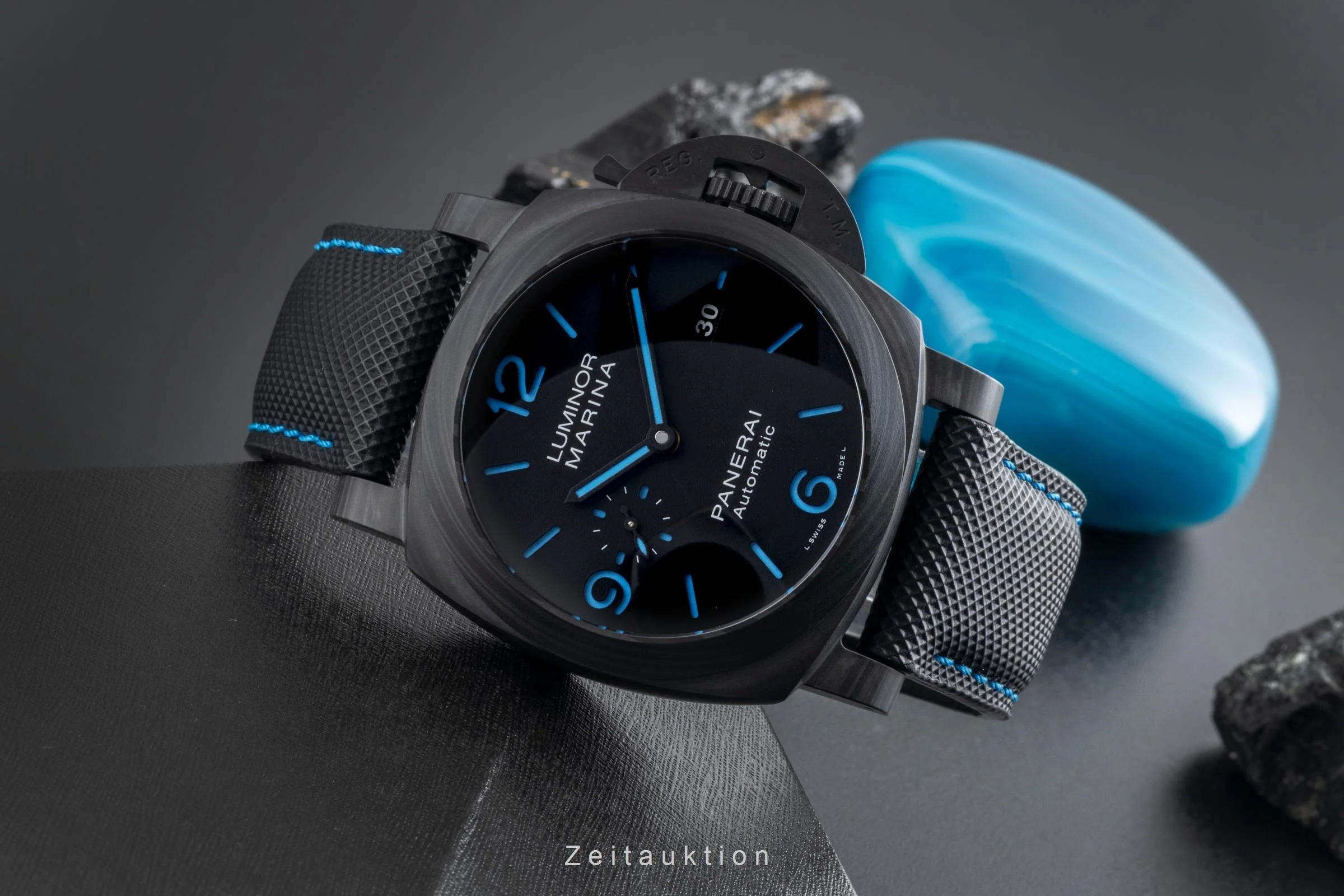 Panerai Luminor Marina carbon automatic men's watch PAM01661  [2507163] - Image 3