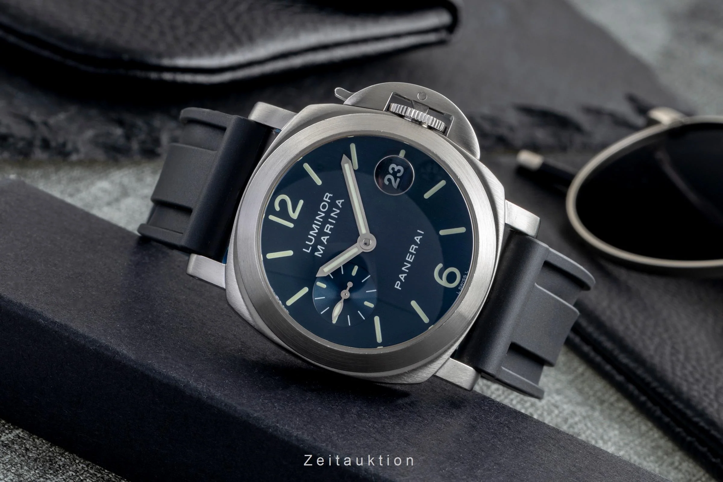 Panerai Luminor Marina steel automatic men's watch PAM00070 LP: 7900EUR  [2502534] - Image 3