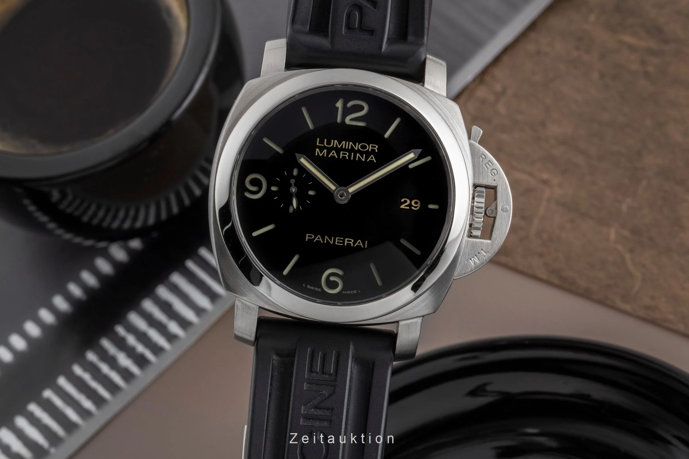 Panerai Luminor Marina steel automatic men's watch PAM00328  [2502788] - Image 2