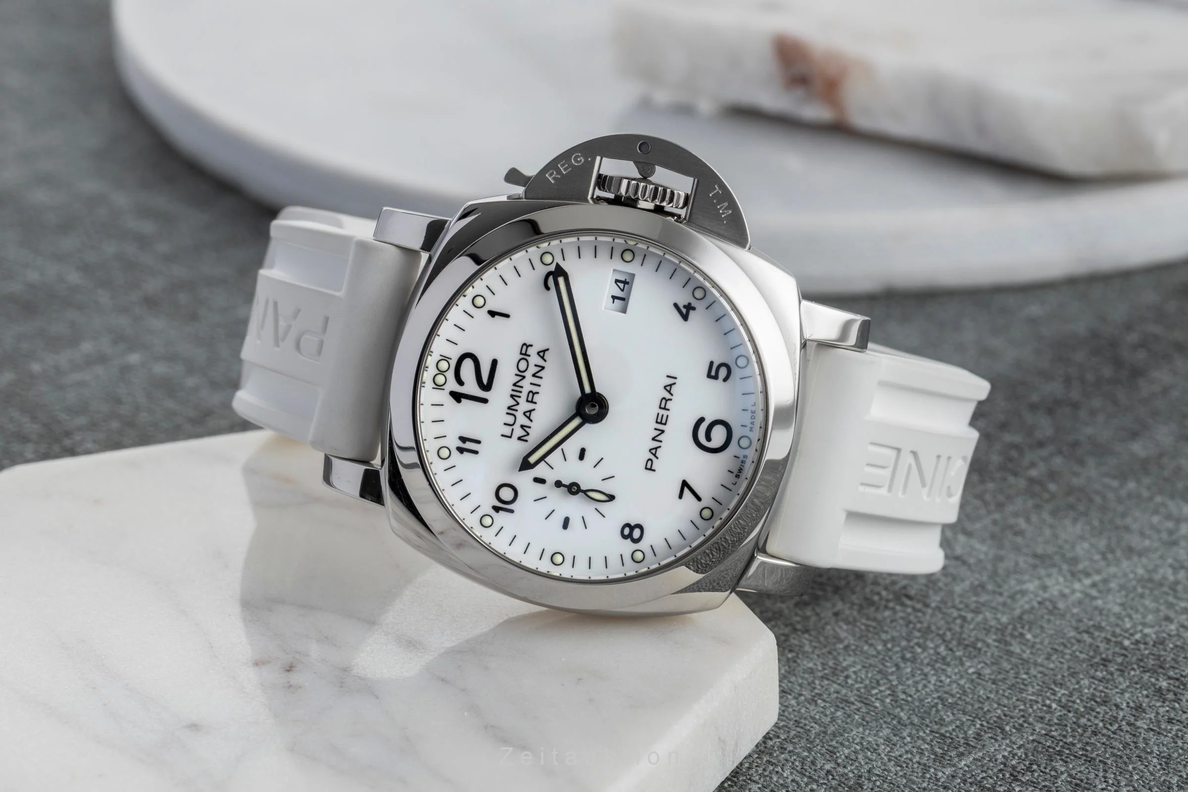 Panerai Luminor Marina steel automatic men's watch PAM00523  [2504941] - Image 3