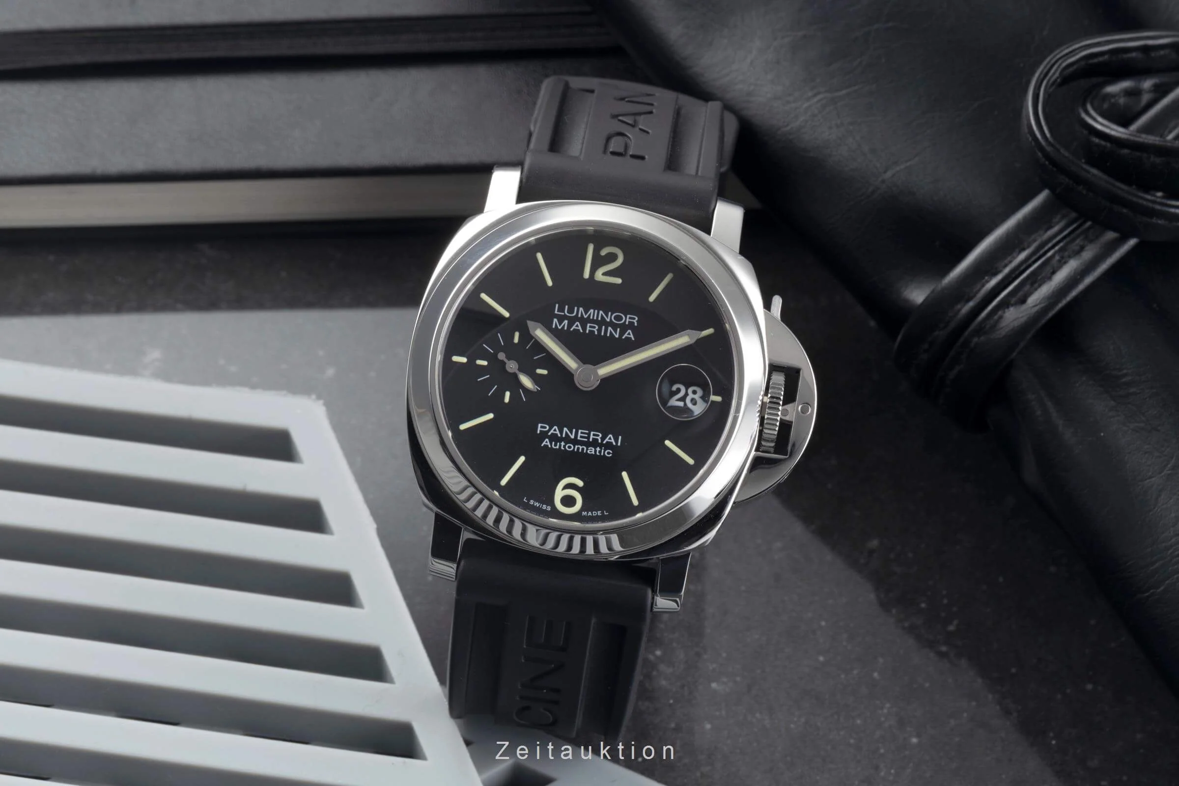 Panerai Luminor Marina steel automatic men's watch PAM01048 LP: 7900EUR  [2406585] - Image 3