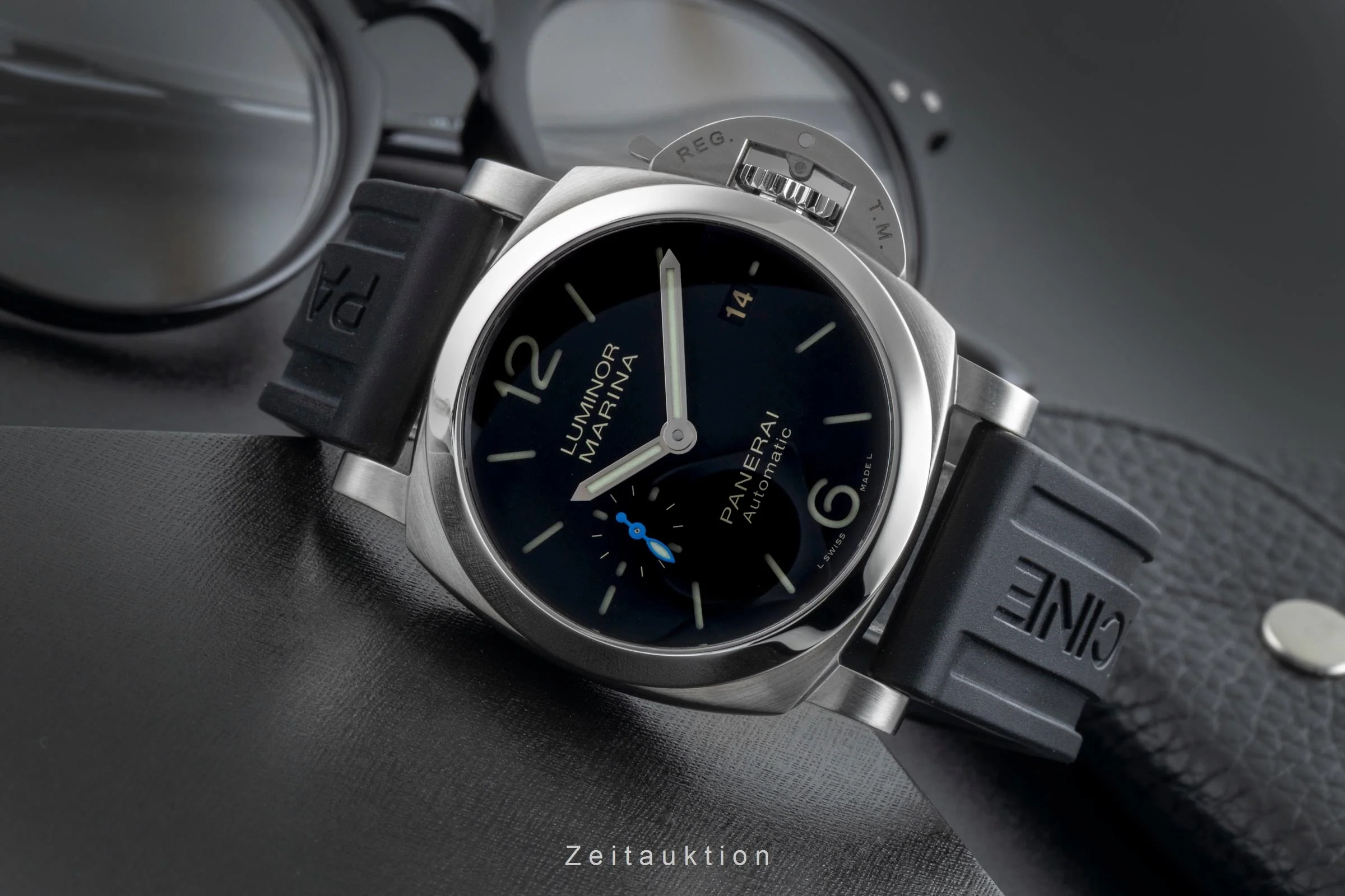 Panerai Luminor Marina steel automatic men's watch PAM01372 LP: 8900EUR  [2507137] - Image 3