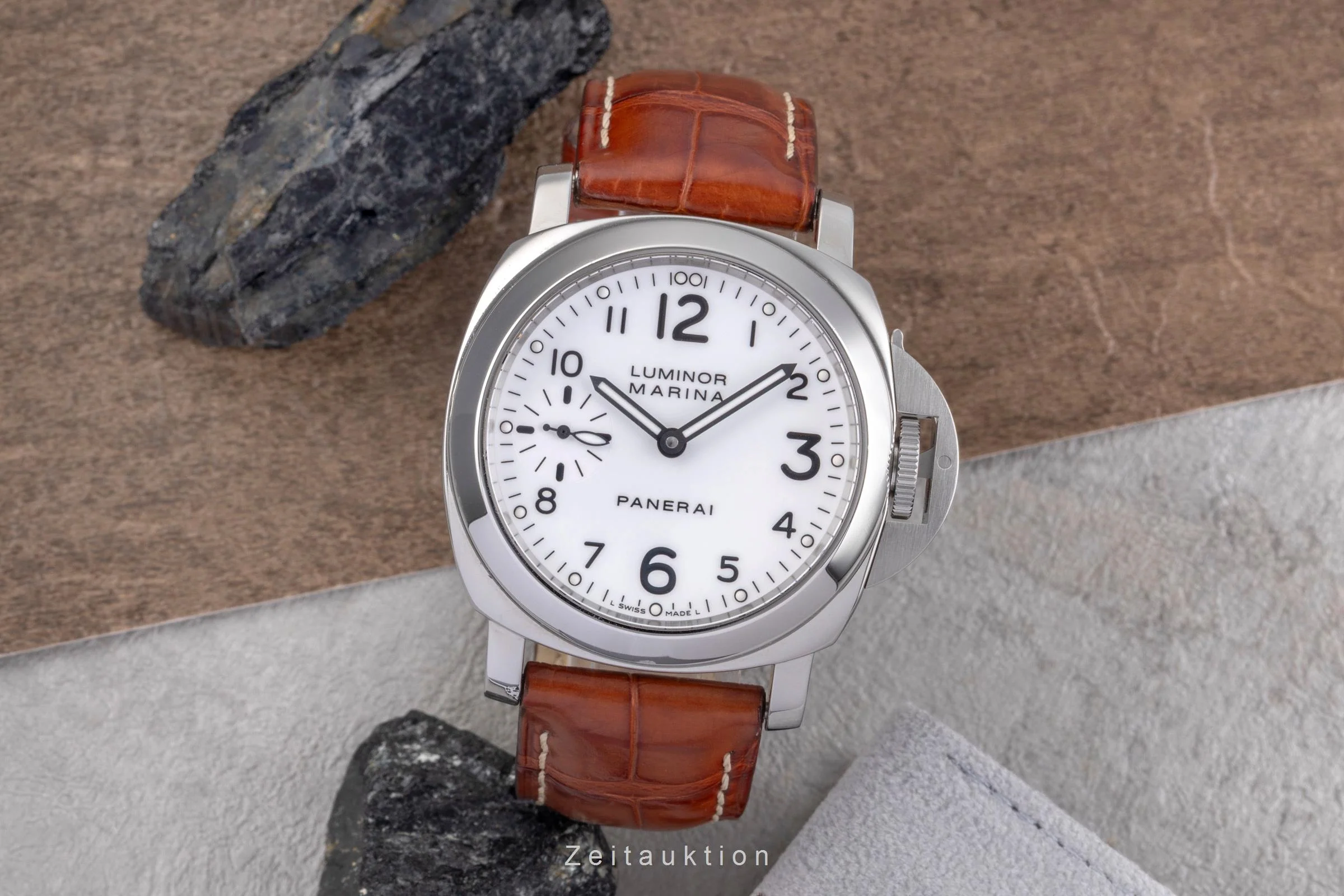 Panerai Luminor Marina steel manual winding men's watch PAM00113 LP: 6200EUR  [2504742] - Image 4