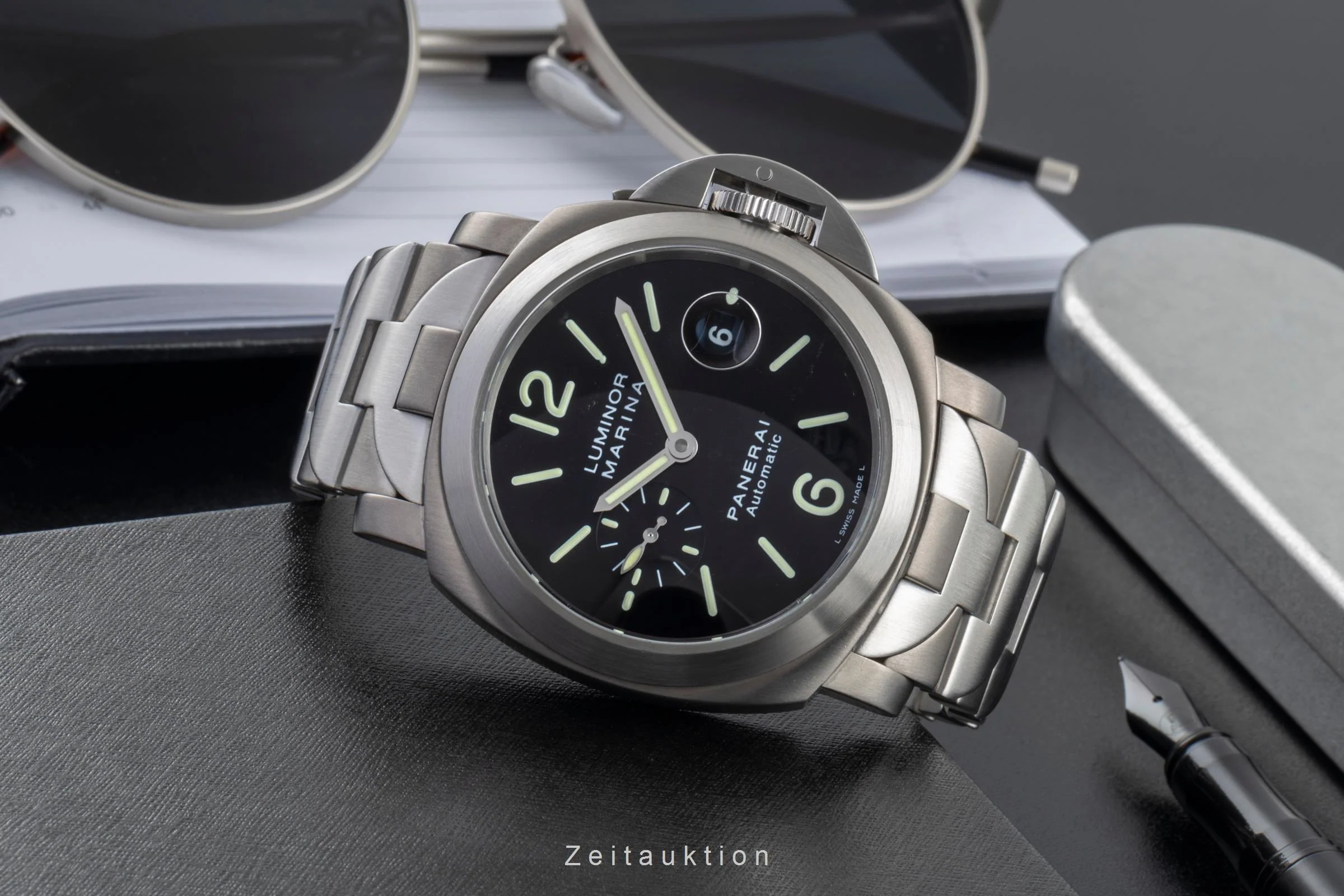 Panerai Luminor Marina steel / titanium automatic men's watch PAM00221  [2506455] - Image 3