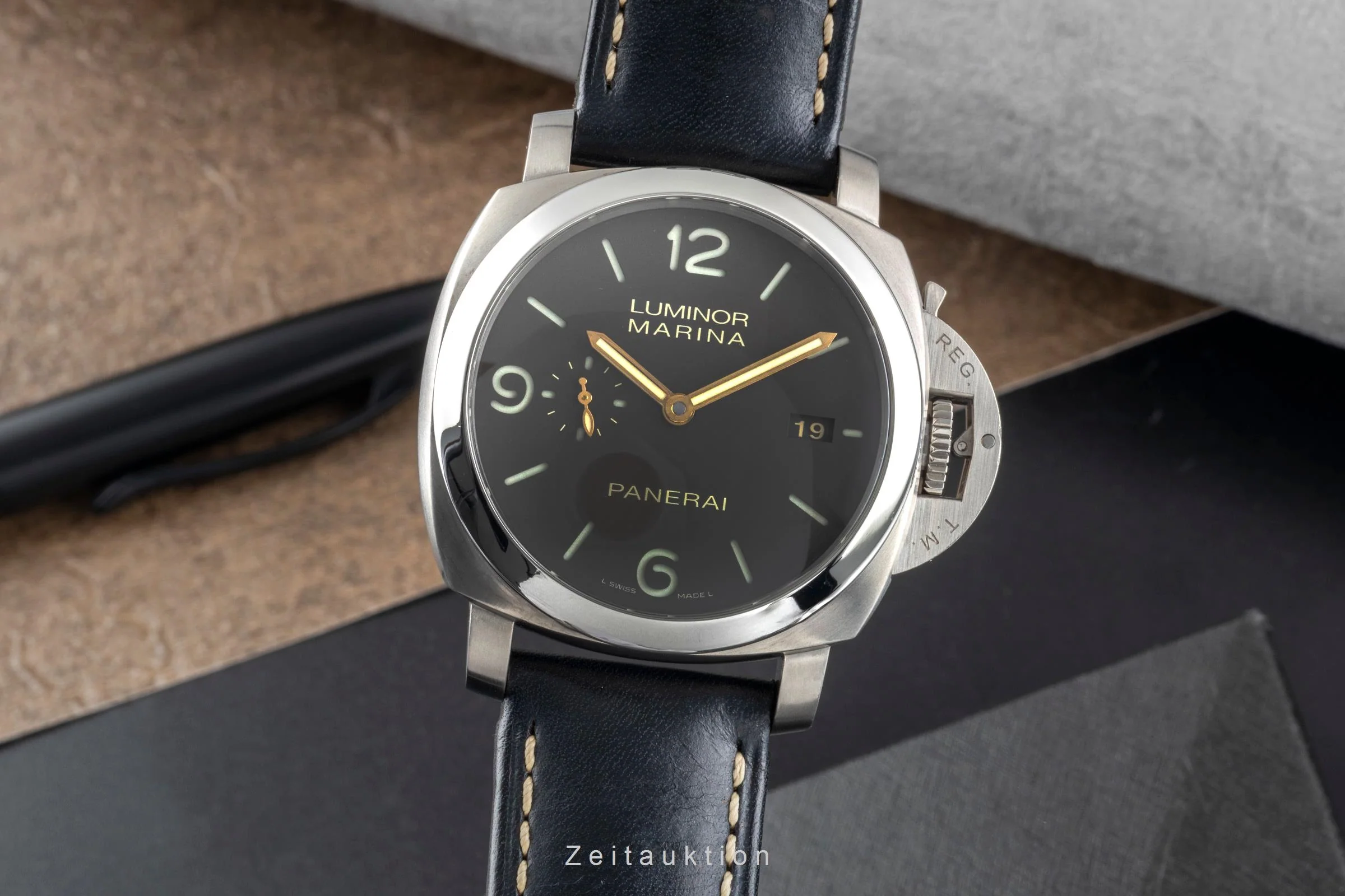 Panerai Luminor Marina titanium automatic men's watch PAM00351  [2505677] - Image 2