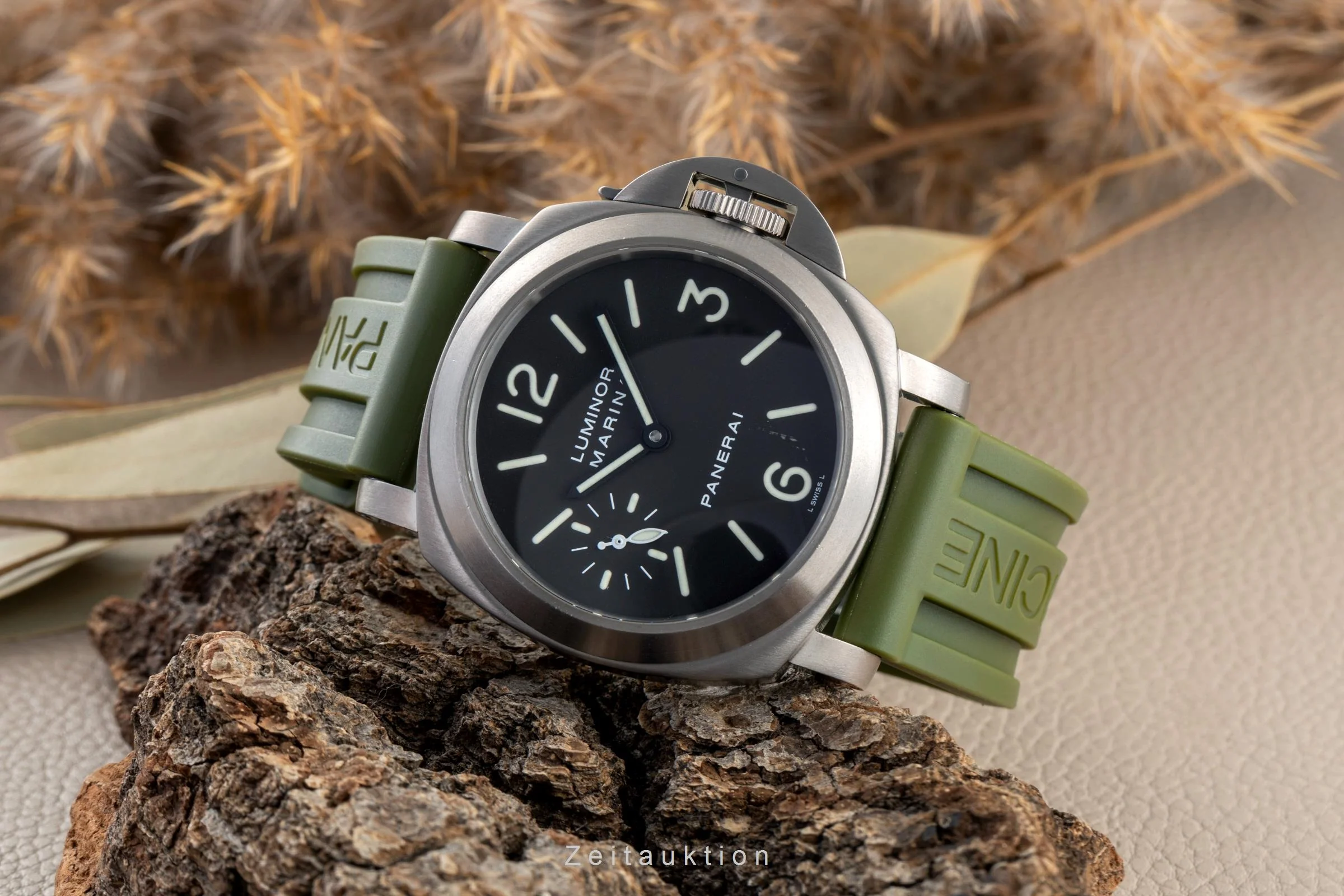Panerai Luminor Marina titanium manual winding men's watch PAM00061  [2502491] - Image 3