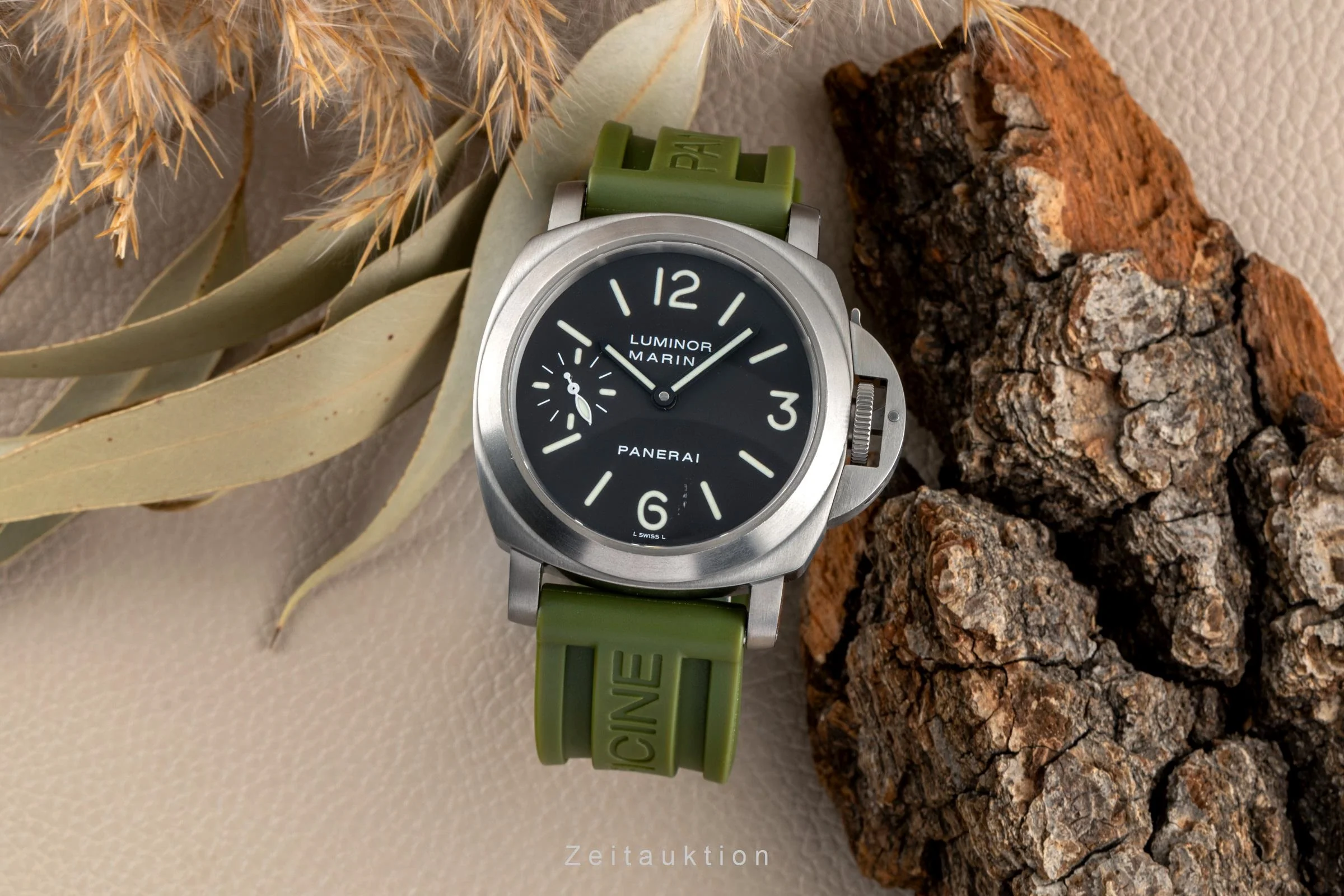 Panerai Luminor Marina titanium manual winding men's watch PAM00061  [2502491] - Image 4