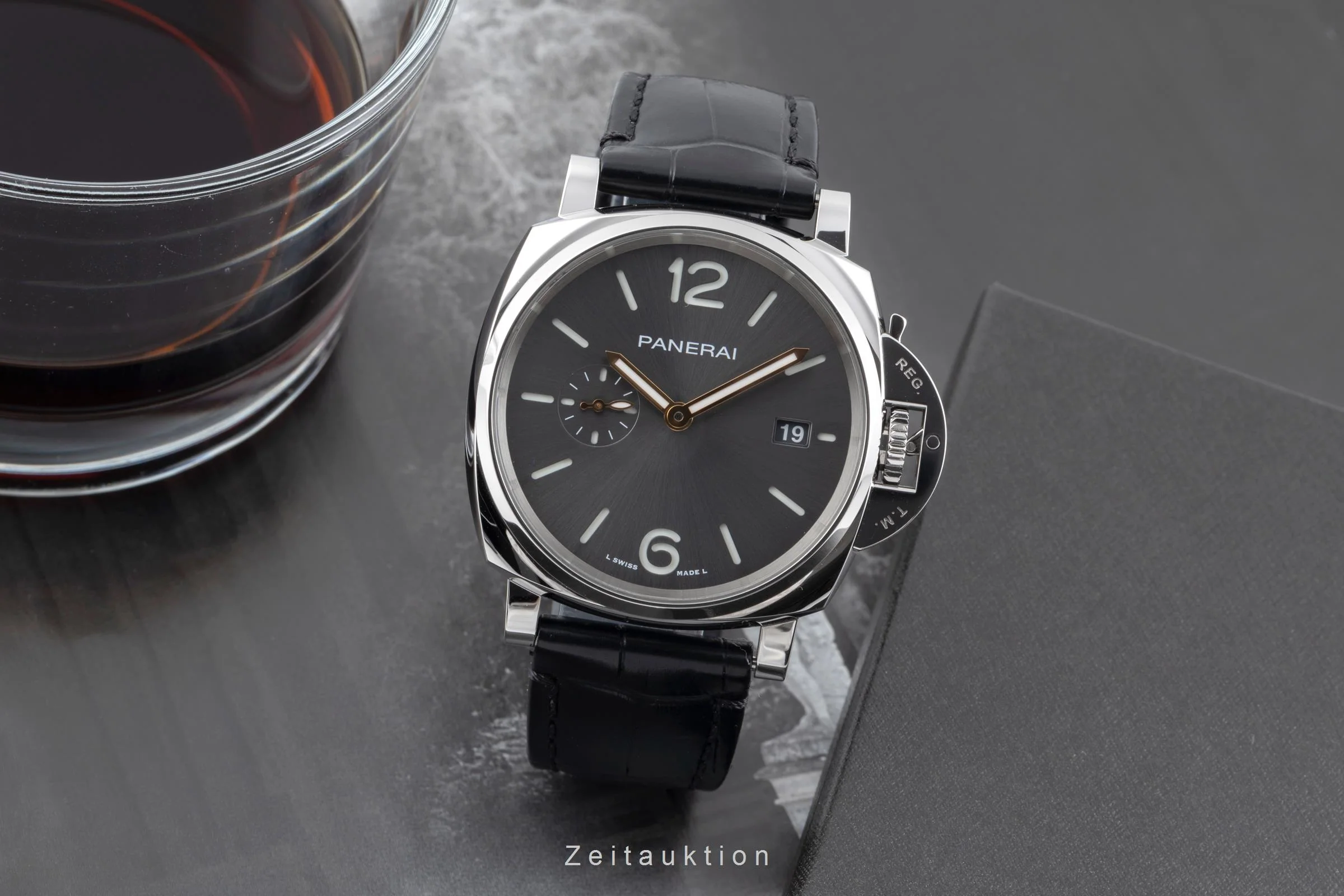Panerai Luminor  steel automatic men's watch PAM01250 LP: 7400EUR  [2506769] - Image 4