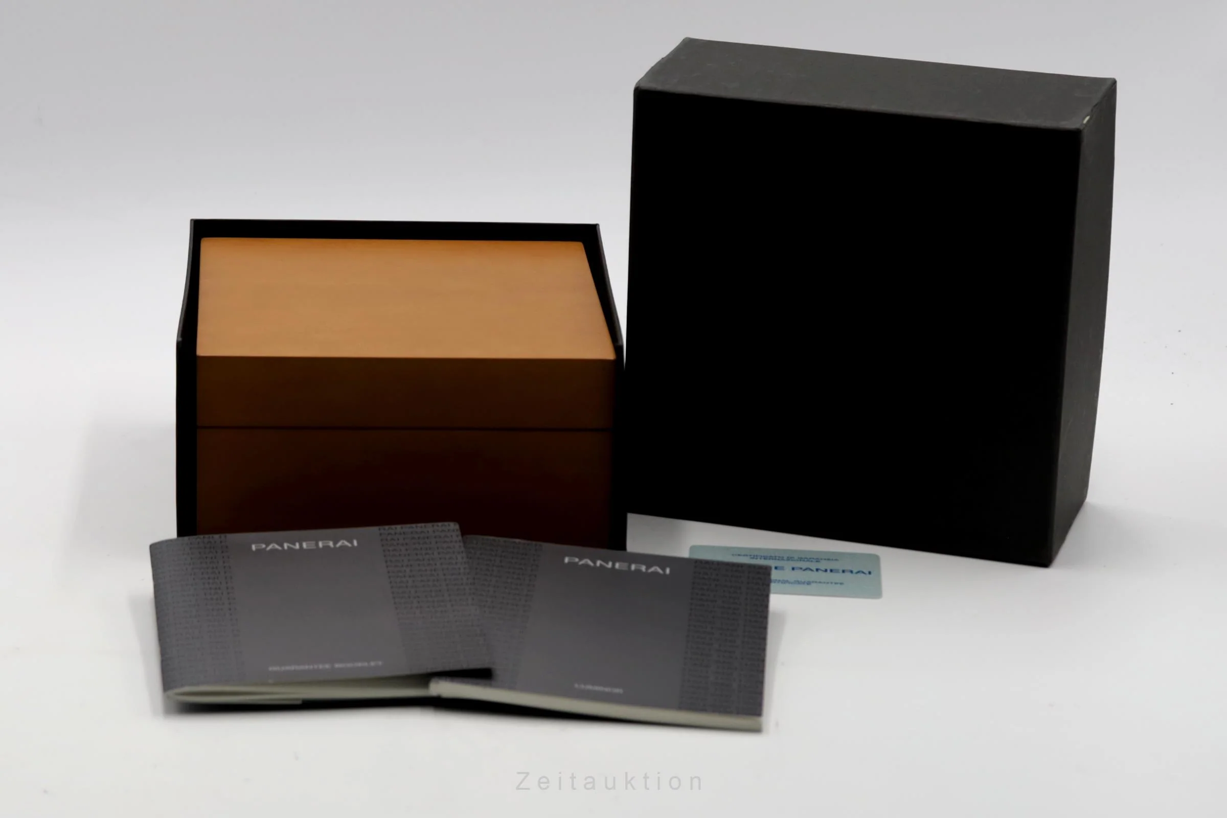 Panerai Luminor  steel manual winding men's watch PAM00000  [2506813] - Image 9