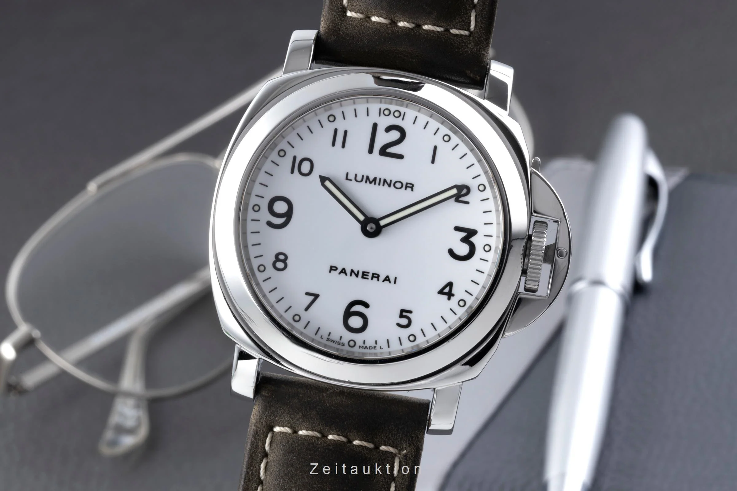 Panerai Luminor  steel manual winding men's watch PAM00010  [2506440] - Image 2