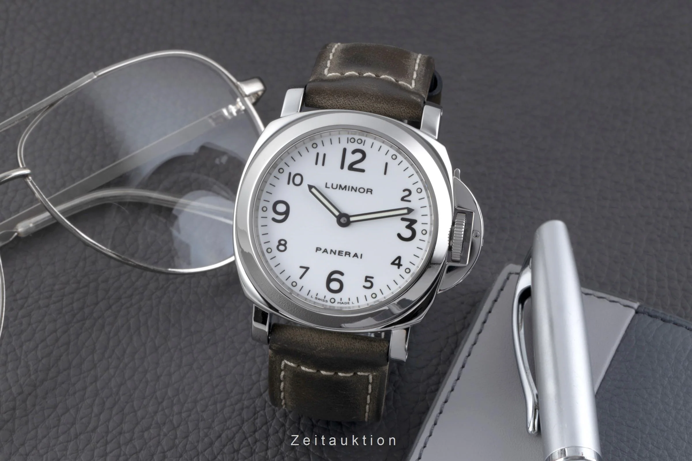 Panerai Luminor  steel manual winding men's watch PAM00010  [2506440] - Image 4