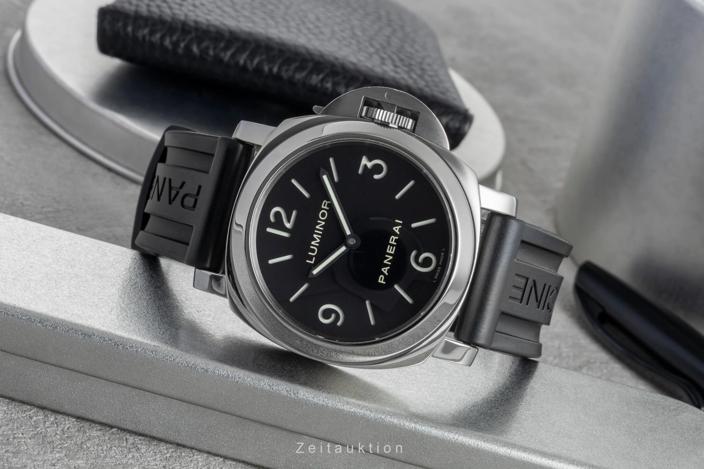 Panerai Luminor  steel manual winding men's watch PAM00112 LP: 5700EUR  [2506499] - Image 3