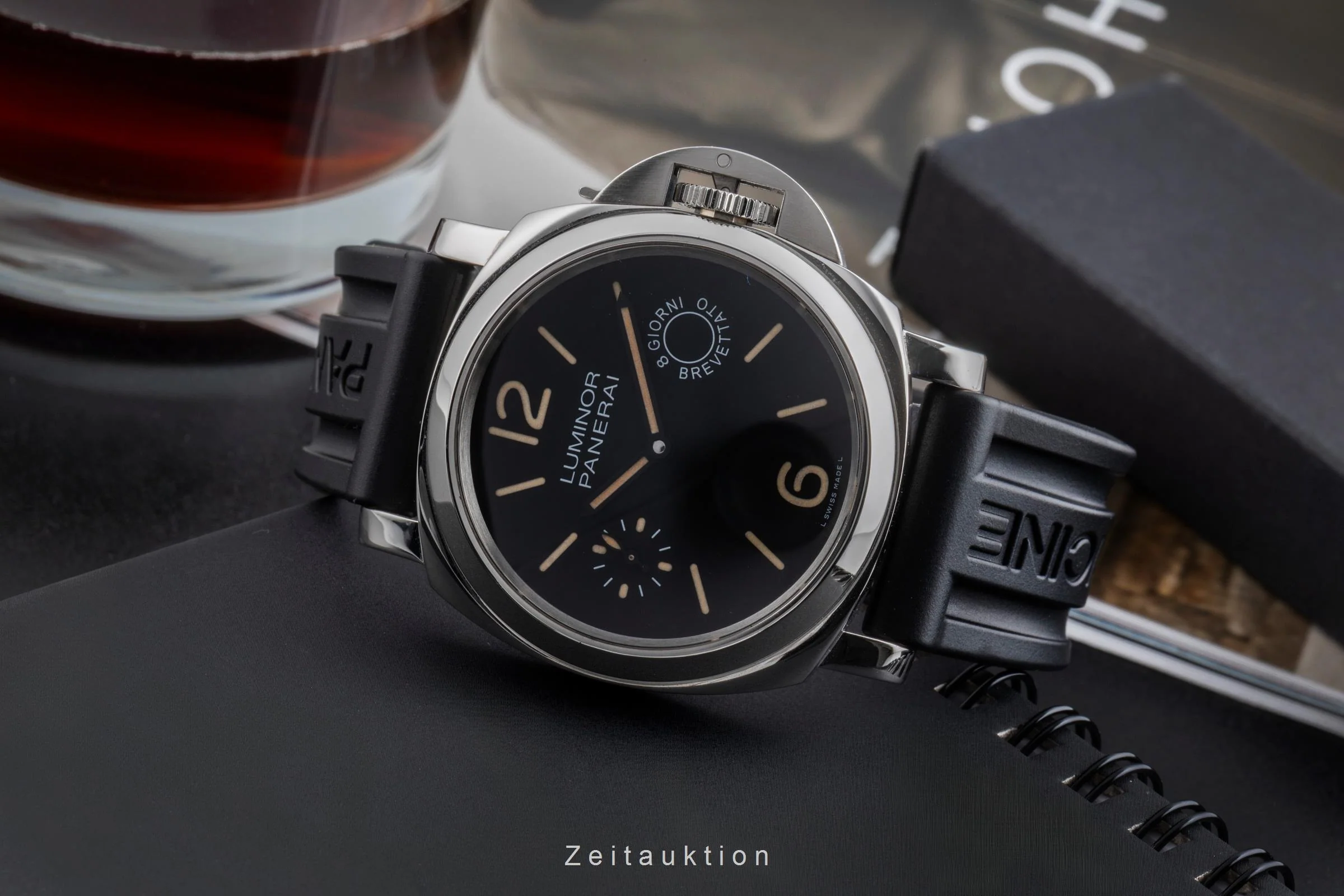 Panerai Luminor  steel manual winding men's watch PAM00590  [2502287] - Image 3