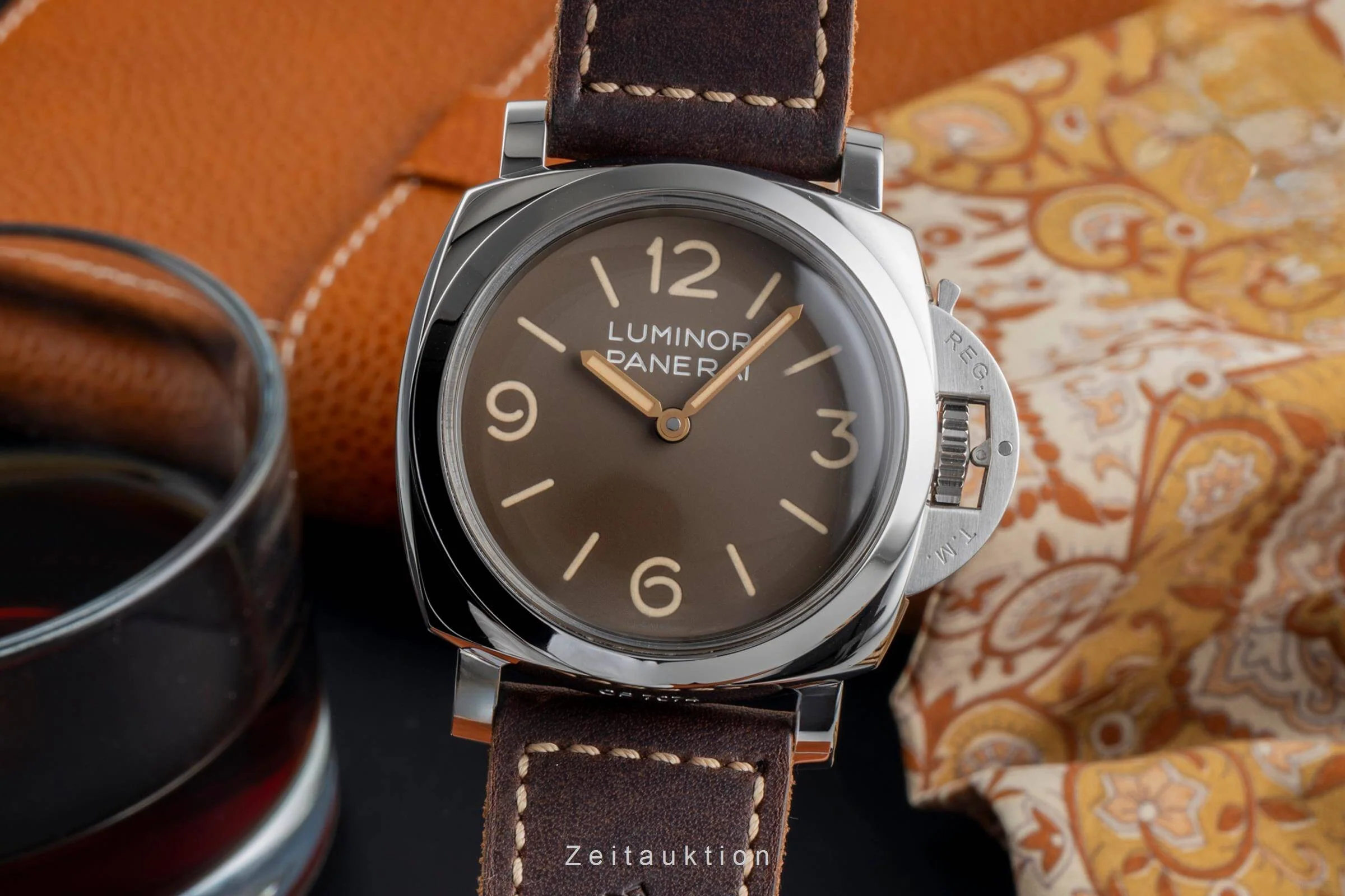 Panerai Luminor  steel manual winding men's watch PAM00663 LP: 10400EUR  [2501676] - Image 2