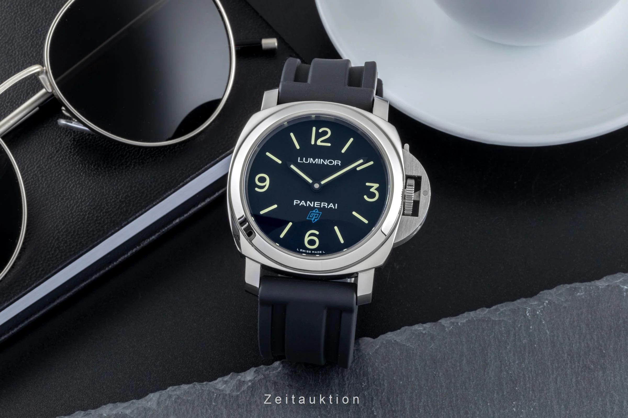 Panerai Luminor  steel manual winding men's watch PAM00774  [2600161] - Image 4