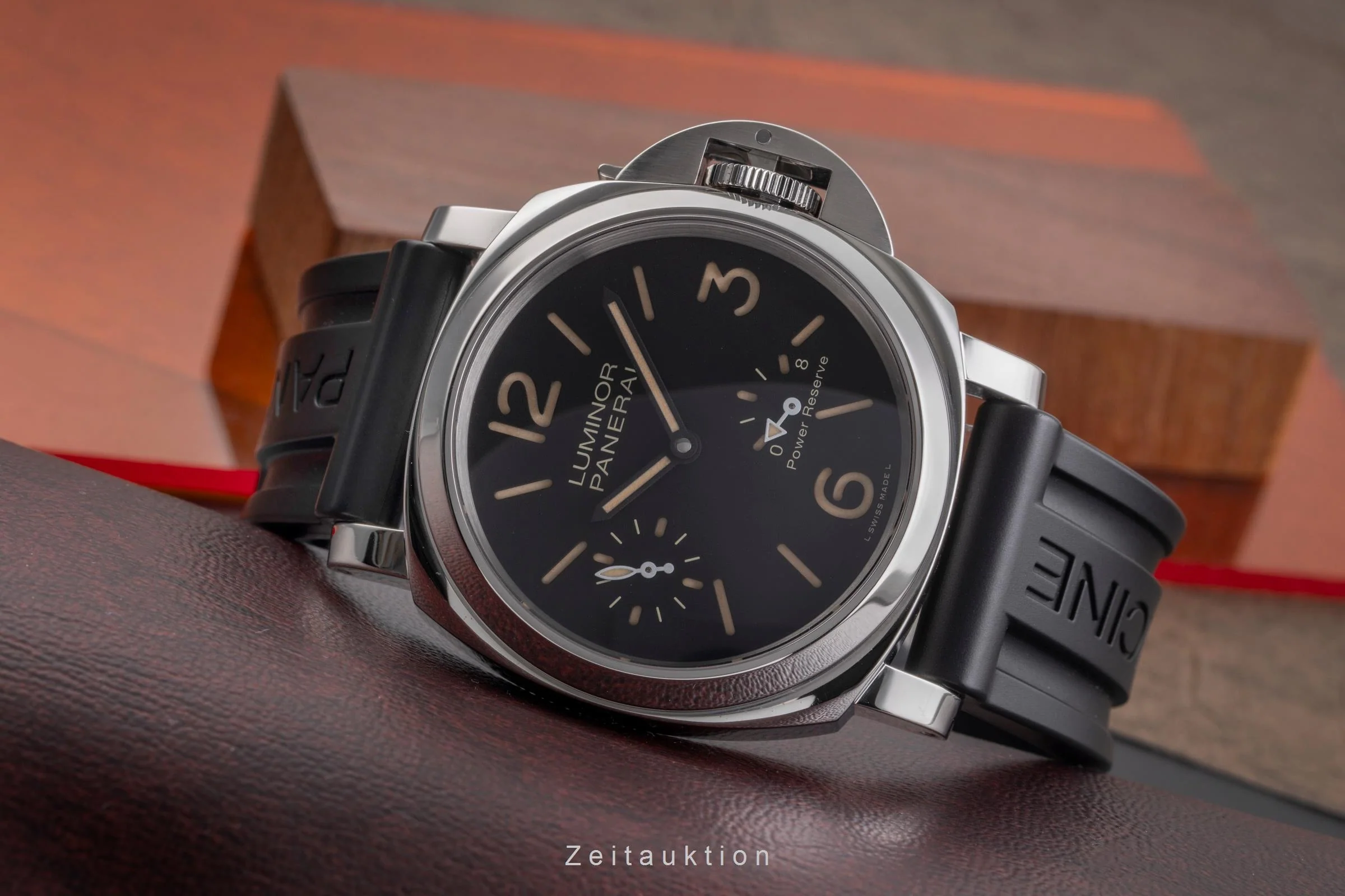 Panerai Luminor  steel manual winding men's watch PAM00795  [2504569] - Image 3