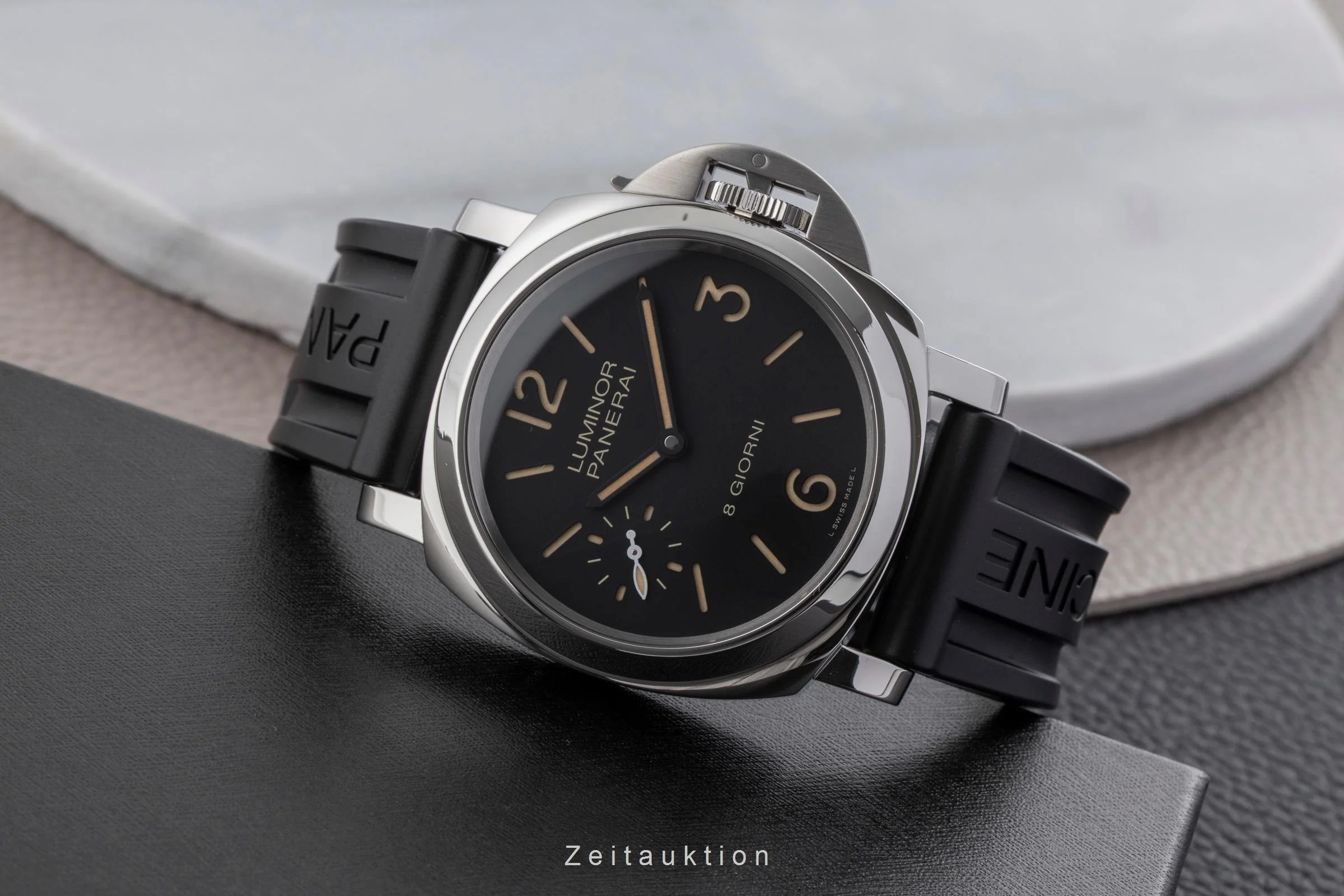 Panerai Luminor  steel manual winding men's watch PAM00915  [2501991] - Image 3
