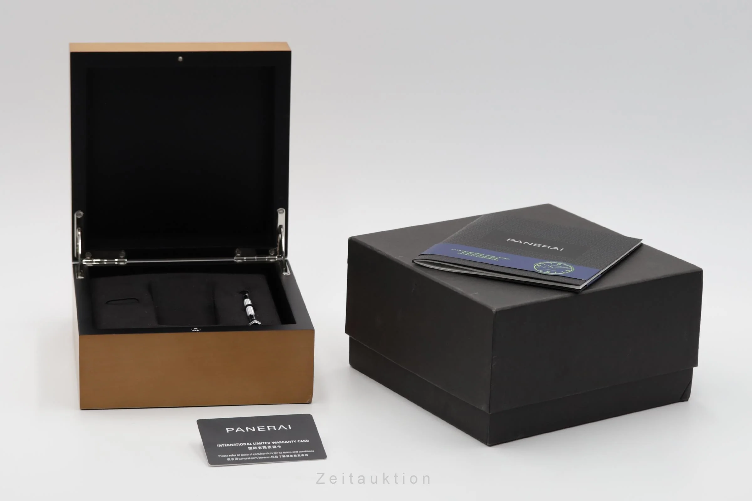Panerai Luminor  steel manual winding men's watch PAM00915  [2501991] - Image 9