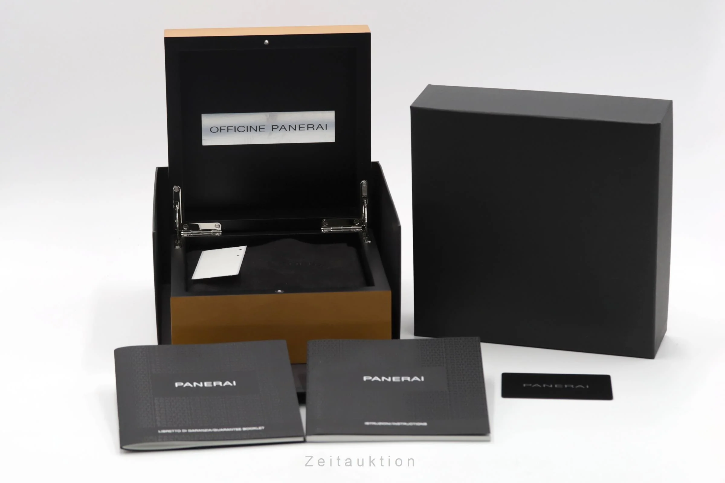 Panerai Luminor  steel manual winding men's watch PAM01000 LP: 5700EUR  [2507078] - Image 9