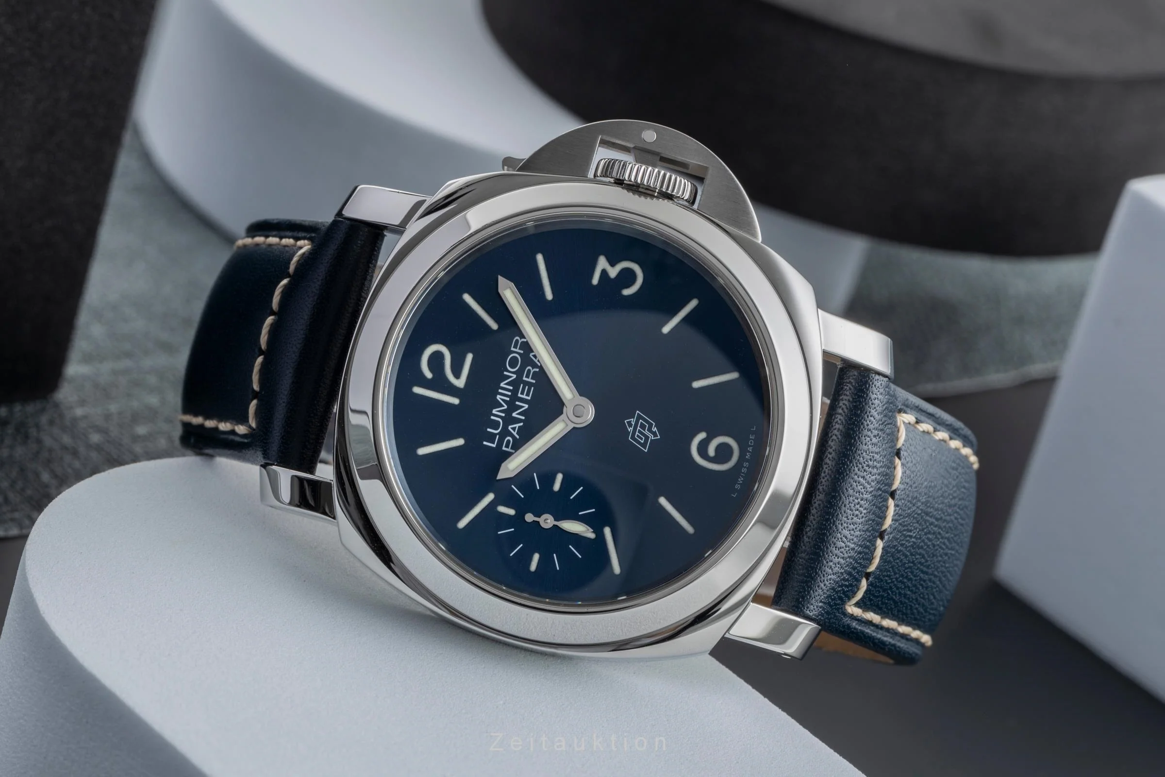 Panerai Luminor  steel manual winding men's watch PAM01085 LP: 6200EUR  [2504631] - Image 3