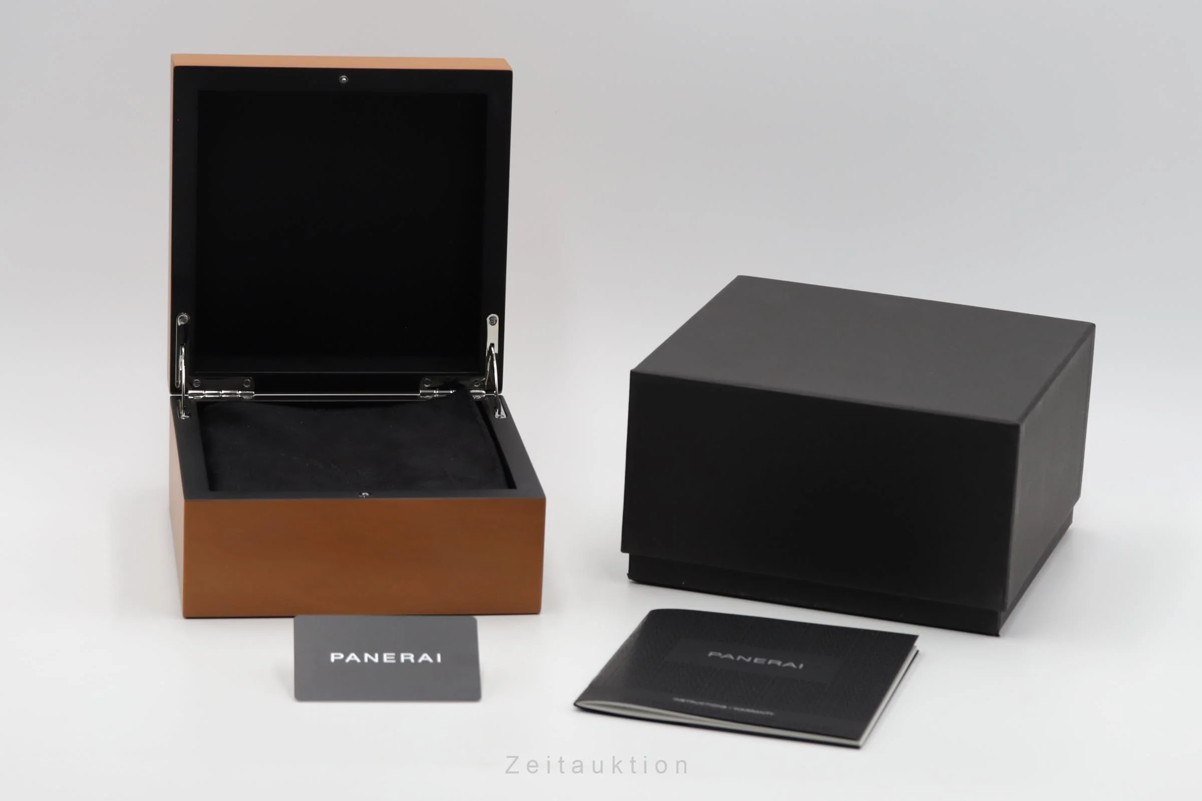 Panerai Luminor  titanium automatic men's watch PAM00926  [2503072] - Image 9