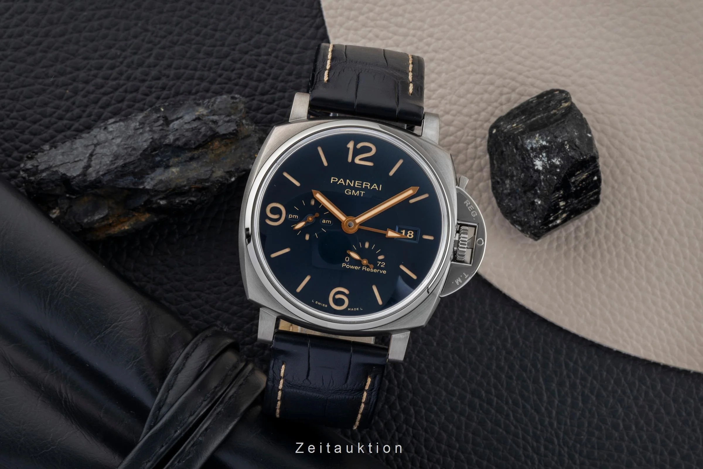 Panerai Luminor  titanium automatic men's watch PAM00964  [2600760] - Image 4
