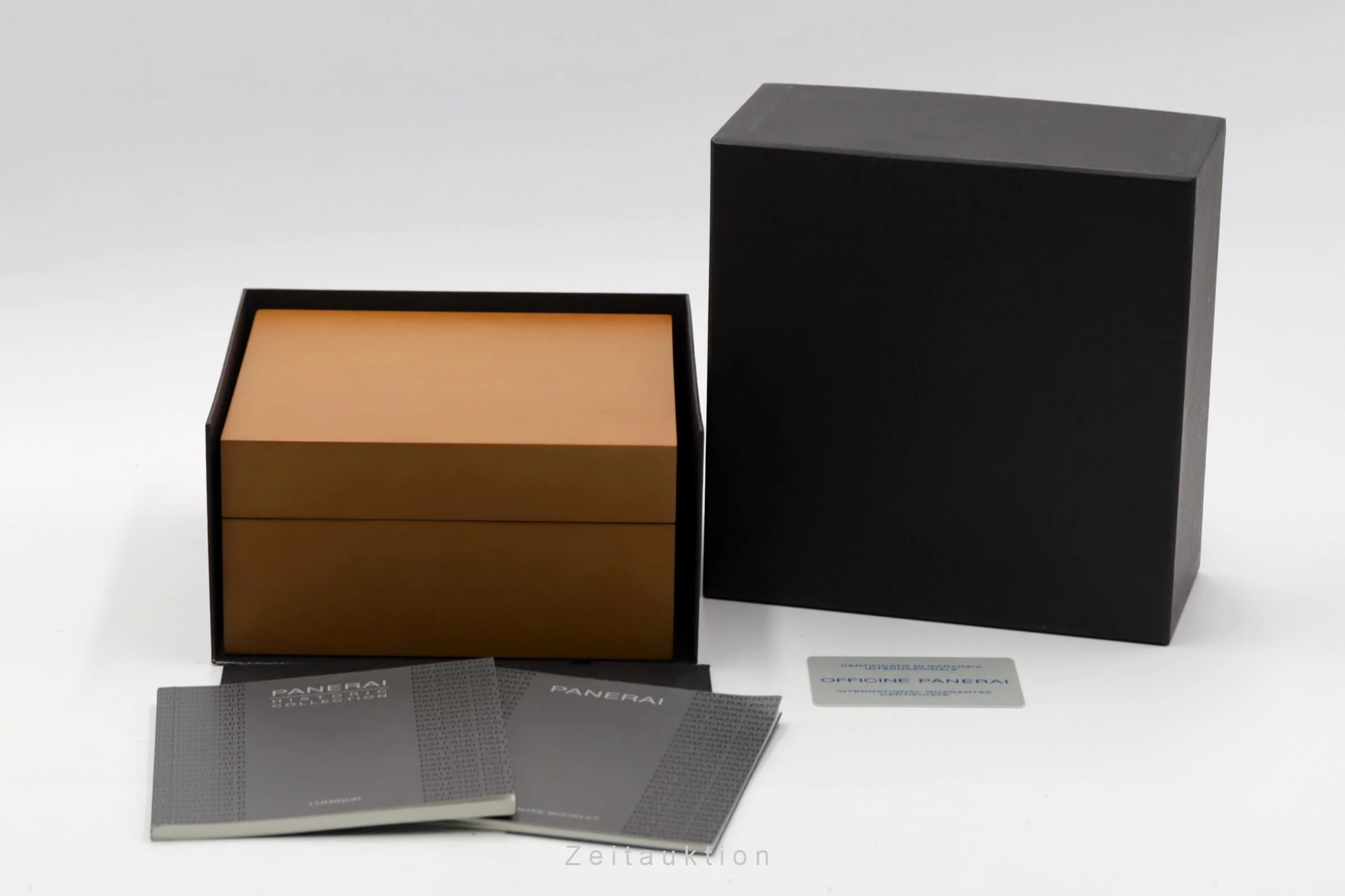 Panerai Luminor  titanium manual winding men's watch PAM00176 LP: 5700EUR  [2600219] - Image 9