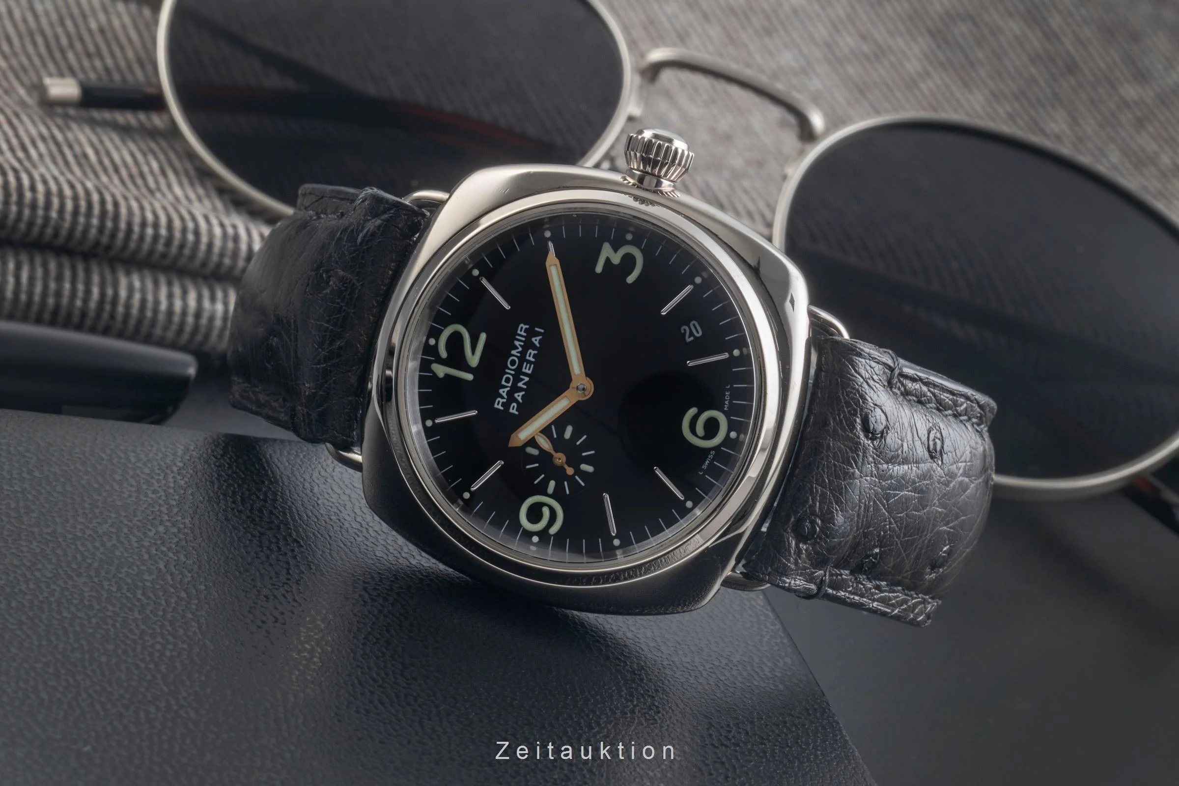 Panerai Radiomir 18 ct white gold manual winding men's watch PAM00062 LP: 18500EUR  [2501342] - Image 3
