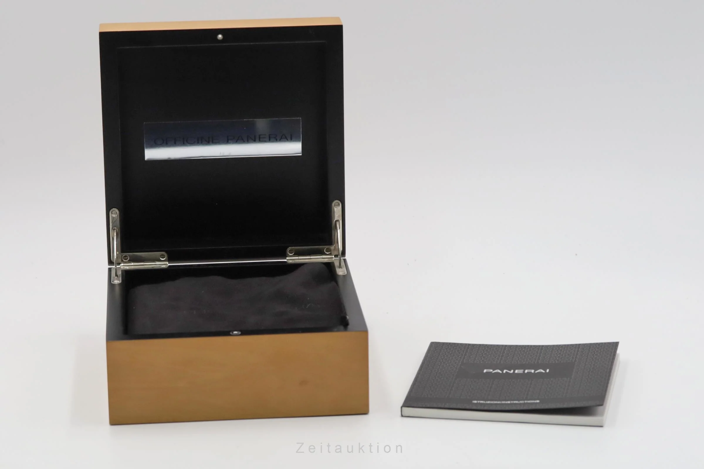 Panerai Radiomir aluminium manual winding men's watch PAM00504  [2506567] - Image 9
