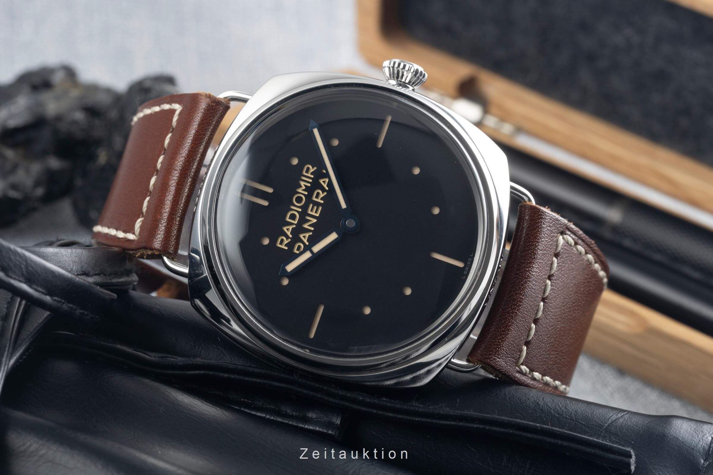 Panerai Radiomir steel manual winding men's watch PAM00449 LP: 7200EUR  [2500987] - Image 3