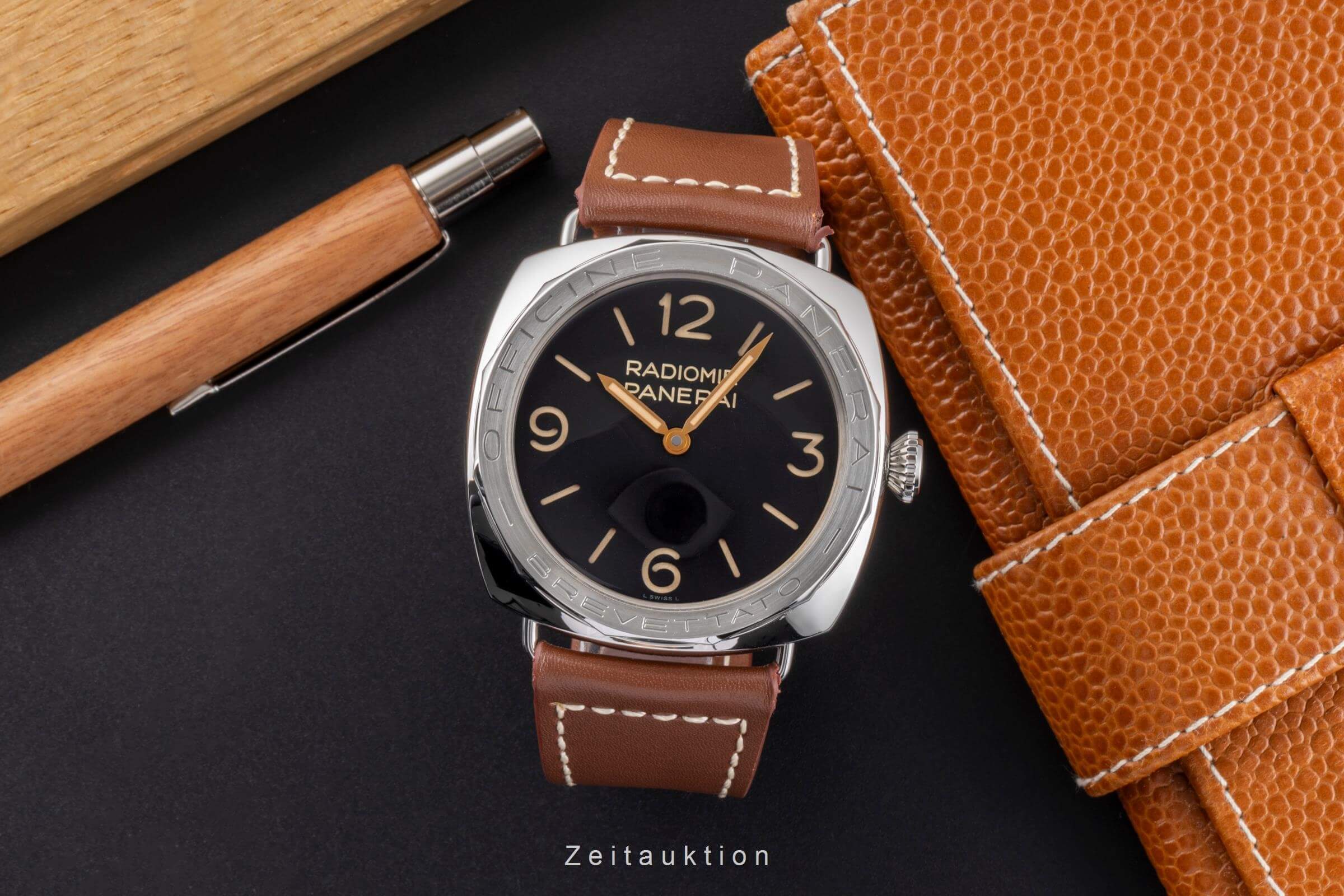 Panerai Radiomir steel manual winding men's watch PAM00685  [2500257] - Image 2