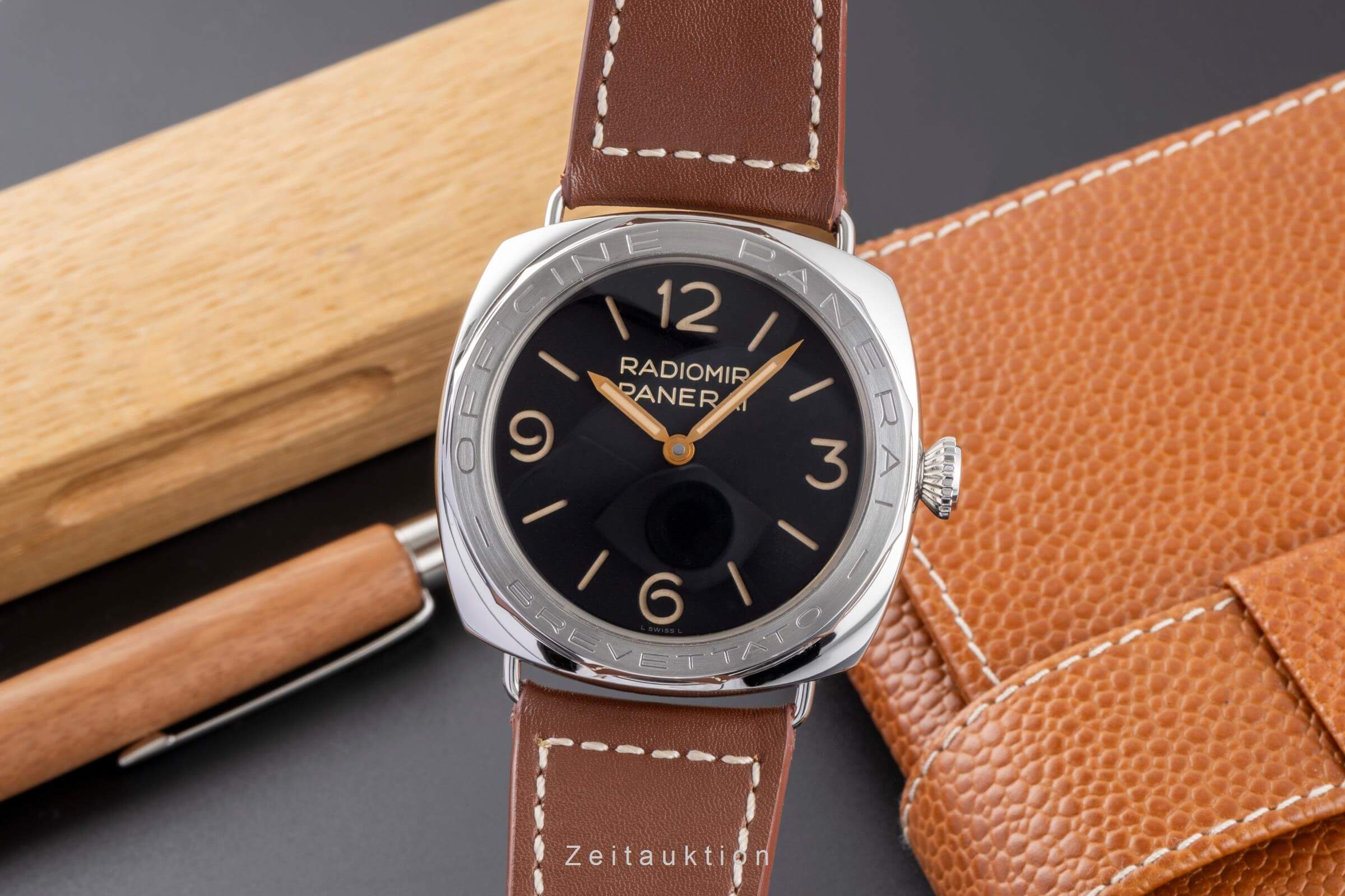 Panerai Radiomir steel manual winding men's watch PAM00685  [2500257] - Image 4