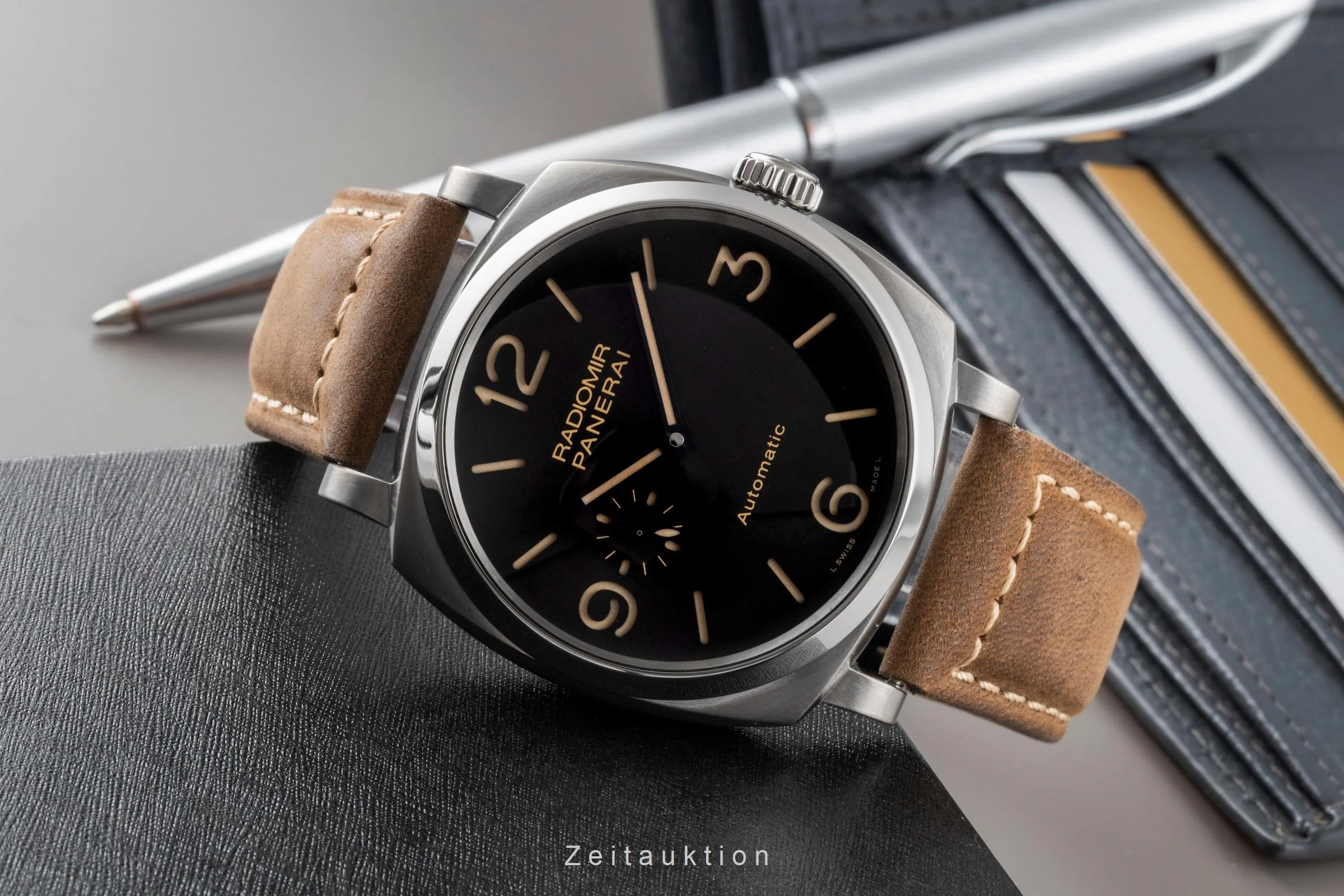 Panerai Radiomir titanium automatic men's watch PAM00619  [2600562] - Image 3