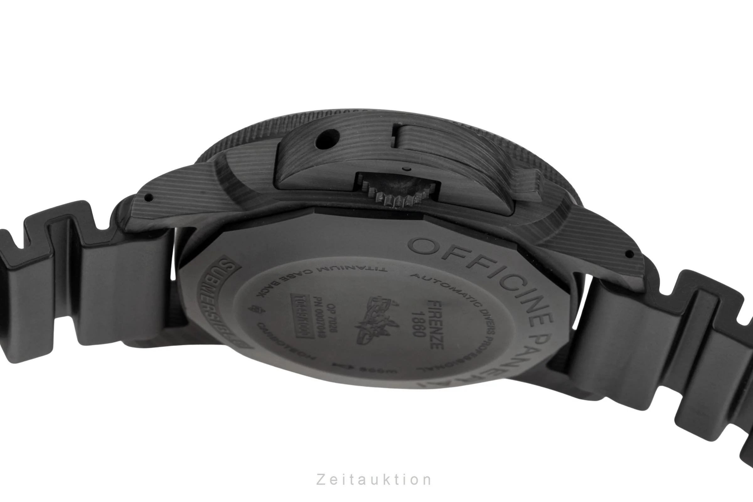 Panerai Submersible carbon automatic men's watch PAM00616  [2502885] - Image 11