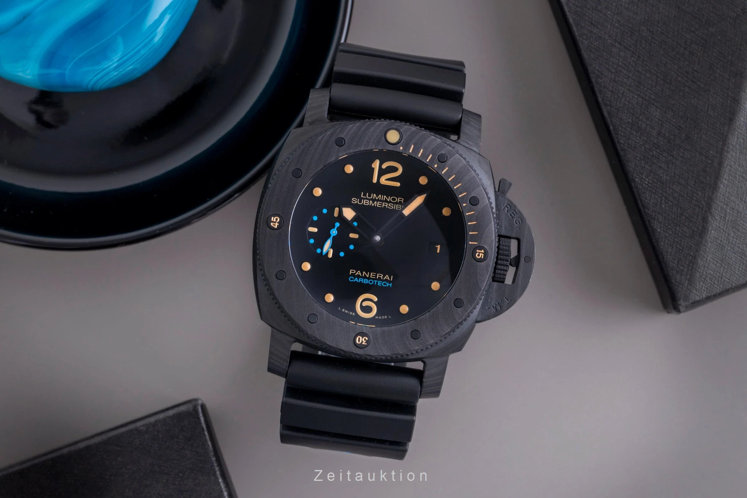 Panerai Submersible carbon automatic men's watch PAM00616  [2600313] - Image 4