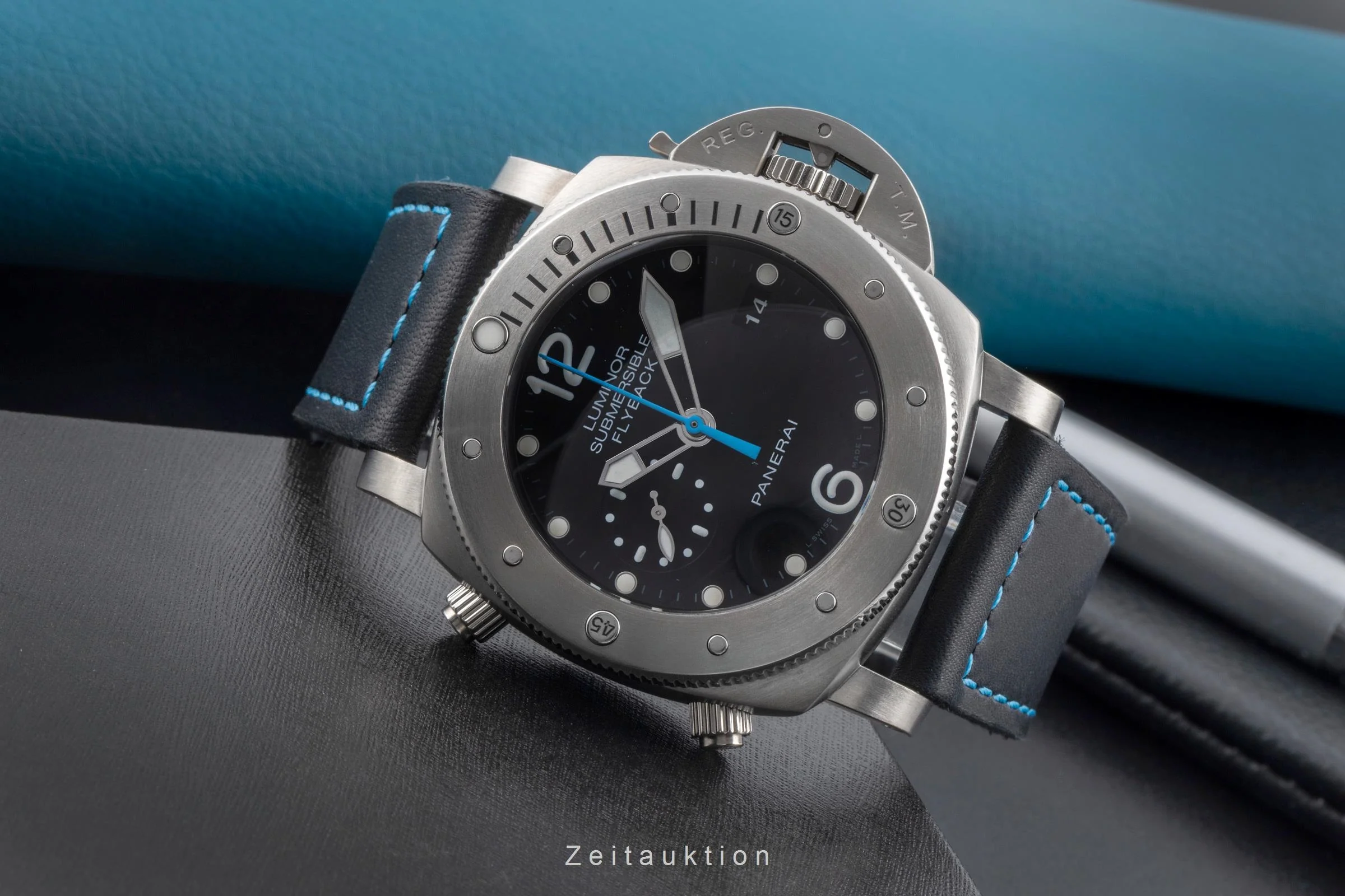 Panerai Submersible chronograph titanium automatic men's watch PAM00614  [2506470] - Image 3