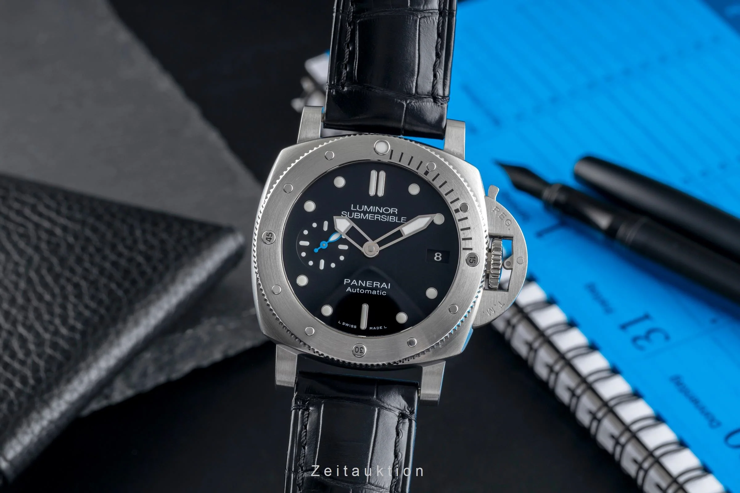 Panerai Submersible steel automatic men's watch PAM00682  [2502804] - Image 2