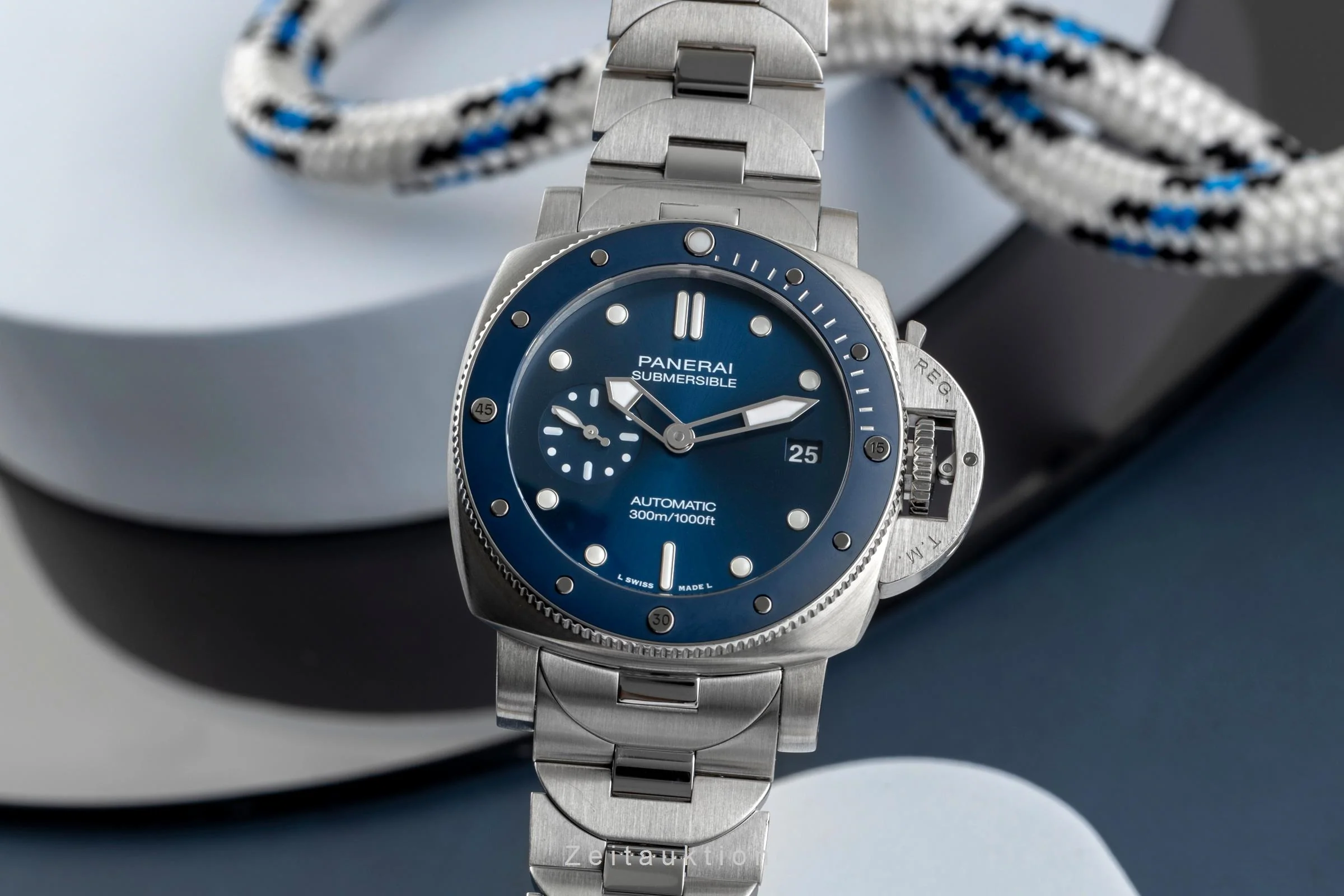 Panerai Submersible steel automatic men's watch PAM01068 LP: 11900EUR  [2504940] - Image 2