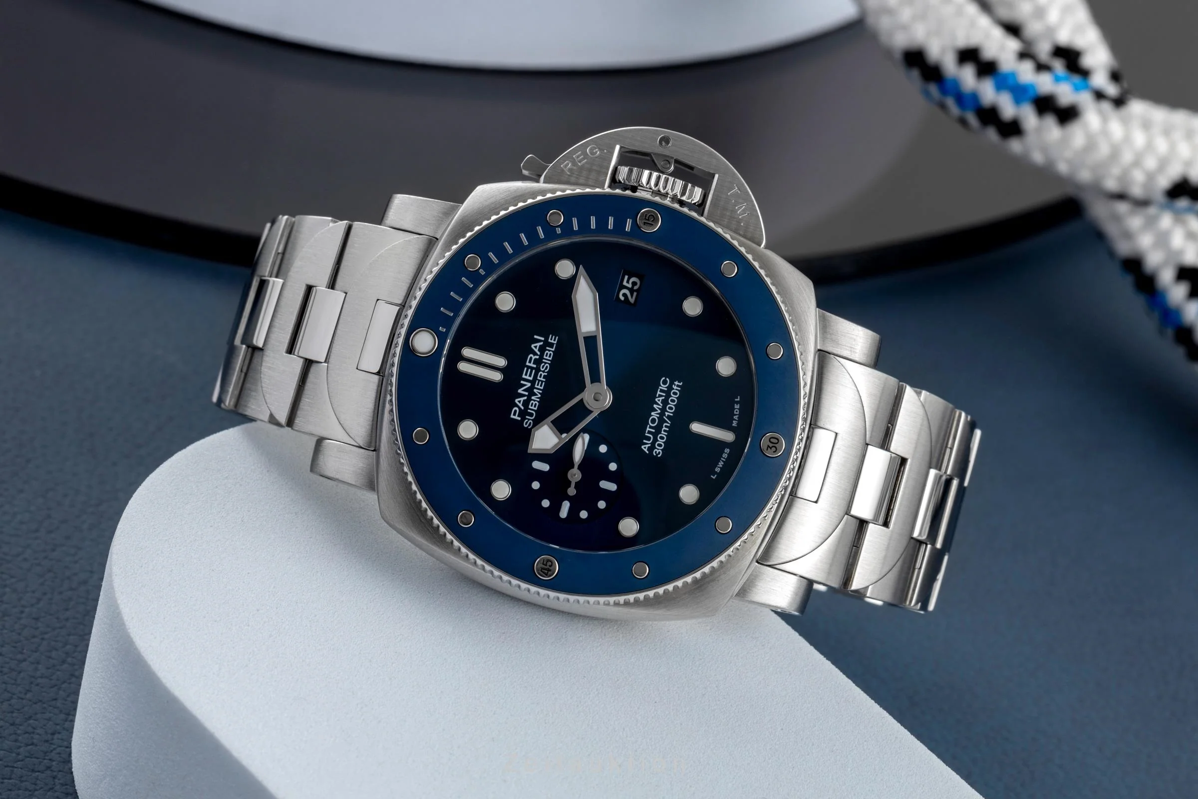 Panerai Submersible steel automatic men's watch PAM01068 LP: 11900EUR  [2504940] - Image 3