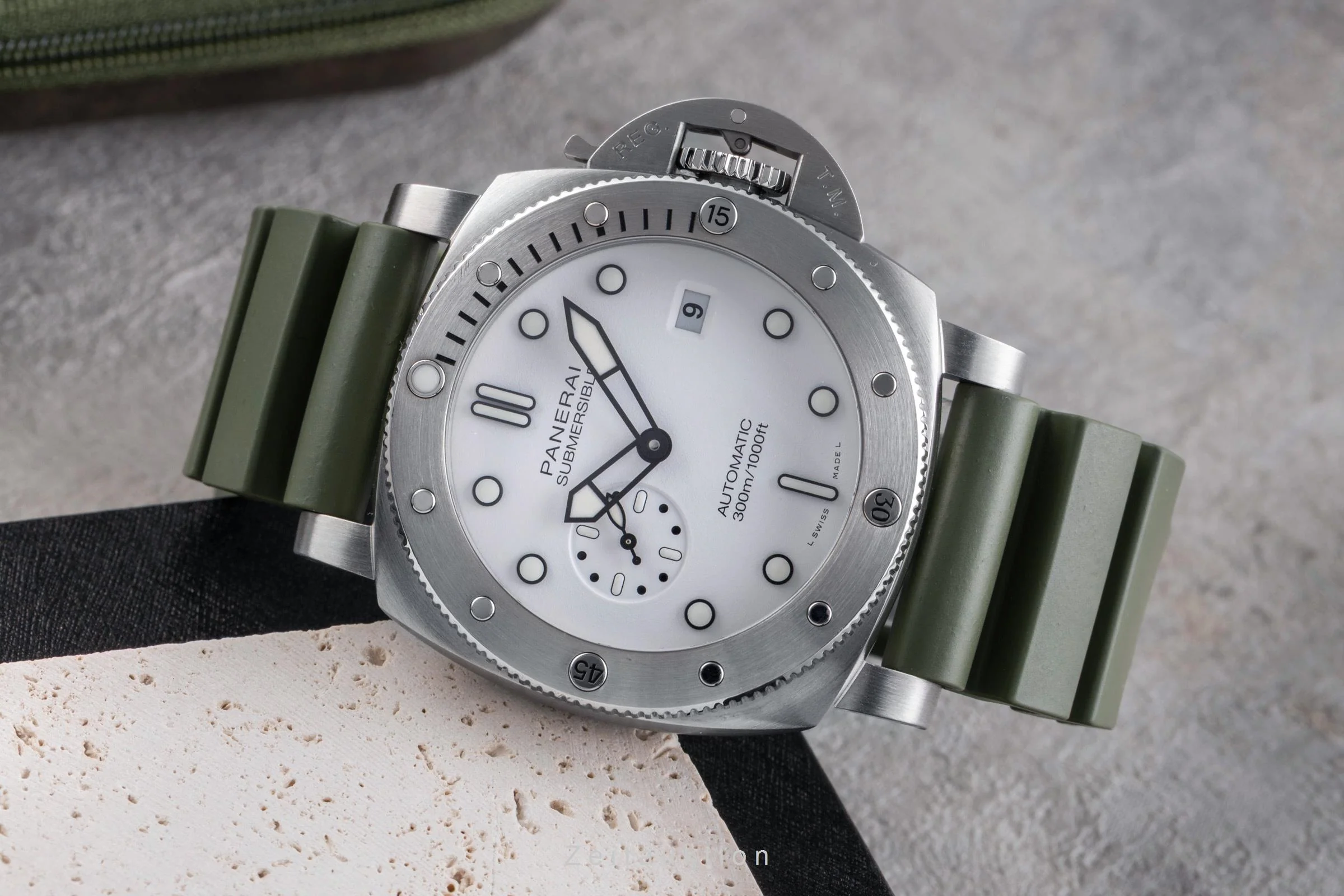Panerai Submersible steel automatic men's watch PAM01226 LP: 10100EUR  [2505122] - Image 3