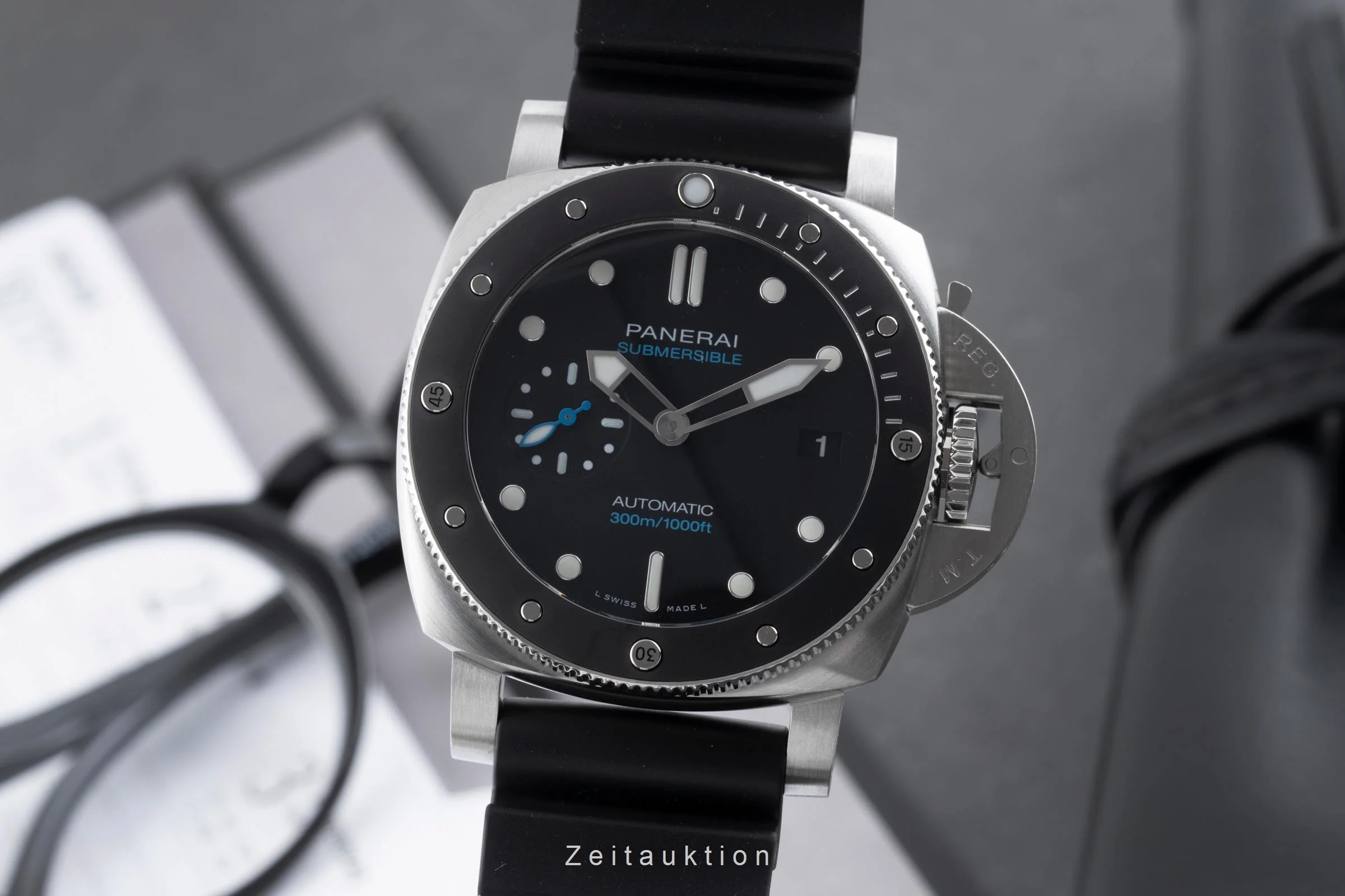 Panerai Submersible steel automatic men's watch PAM02683 LP: 10700EUR  [2503361] - Image 2