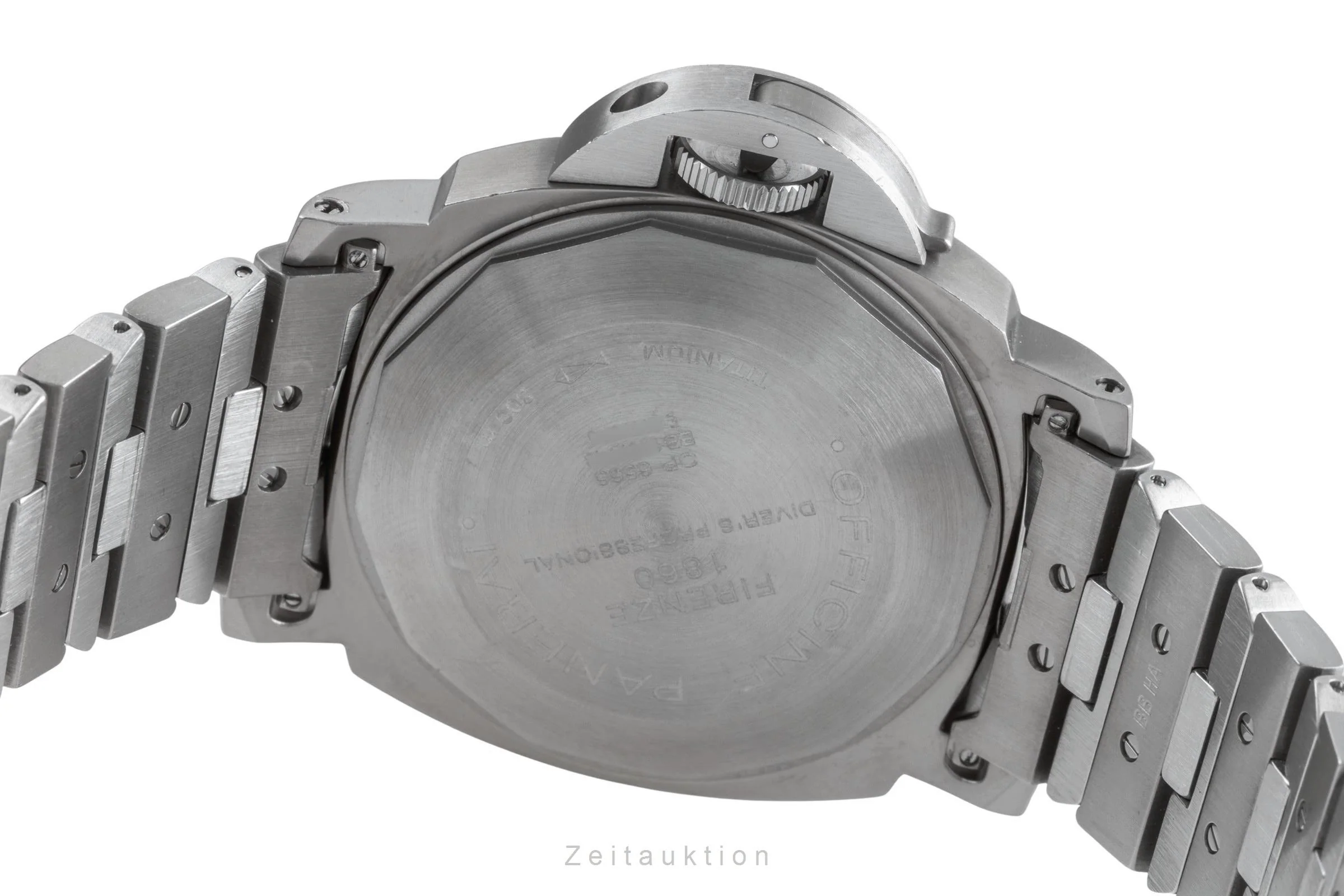 Panerai Submersible steel / titanium automatic men's watch PAM00106  [2503384] - Image 11
