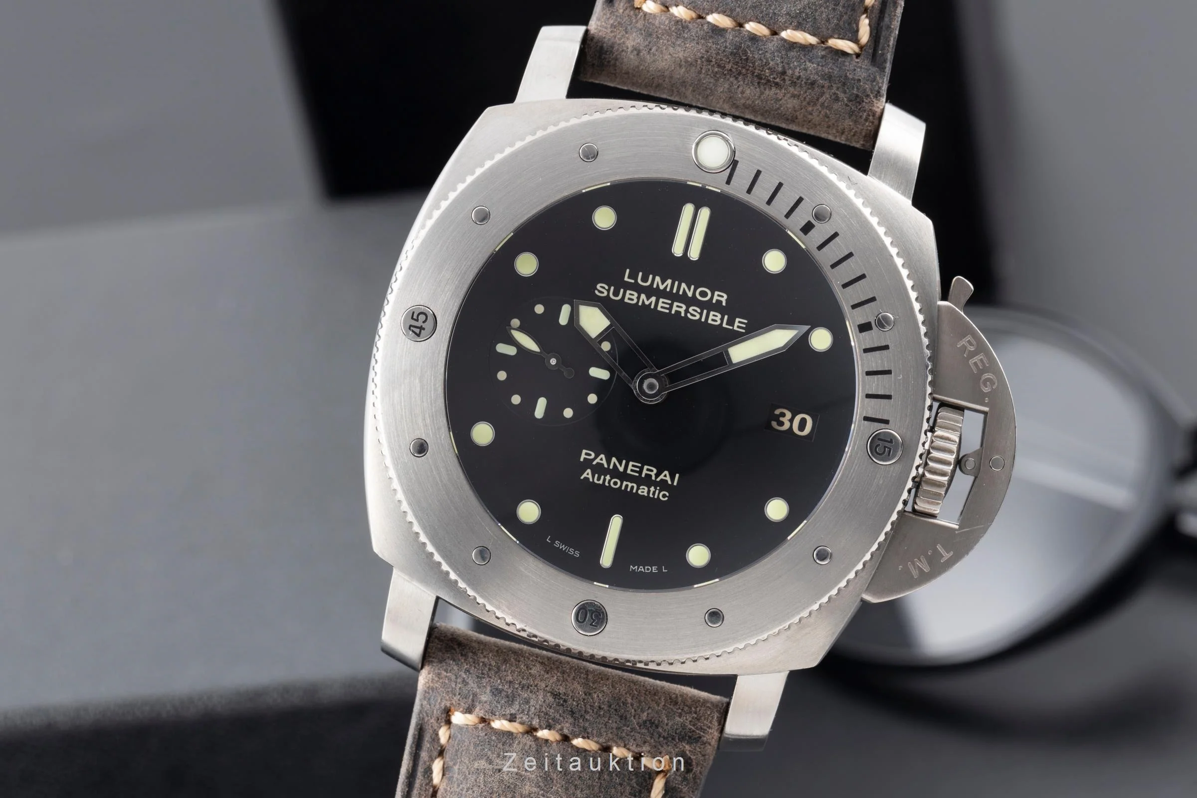 Panerai Submersible titanium automatic men's watch PAM00305 LP: 10900EUR  [2503678] - Image 2