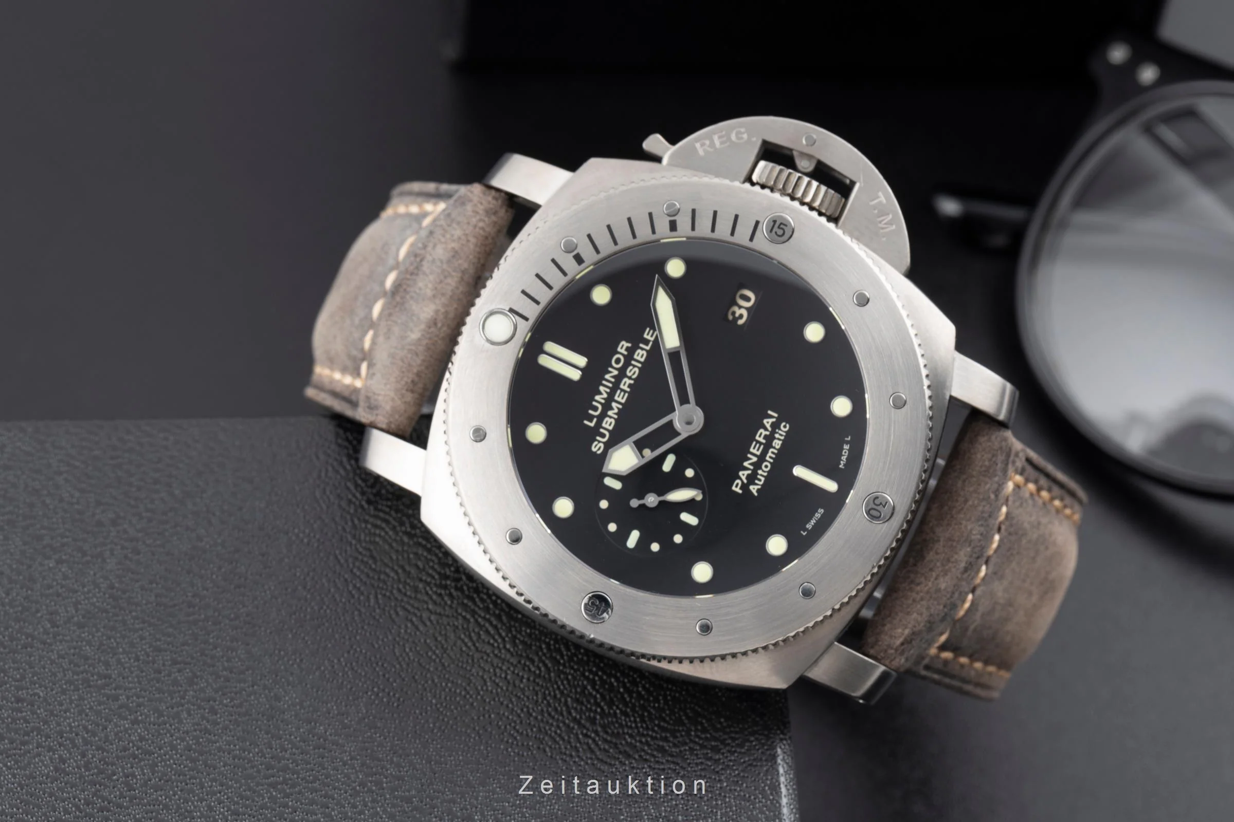 Panerai Submersible titanium automatic men's watch PAM00305 LP: 10900EUR  [2503678] - Image 3