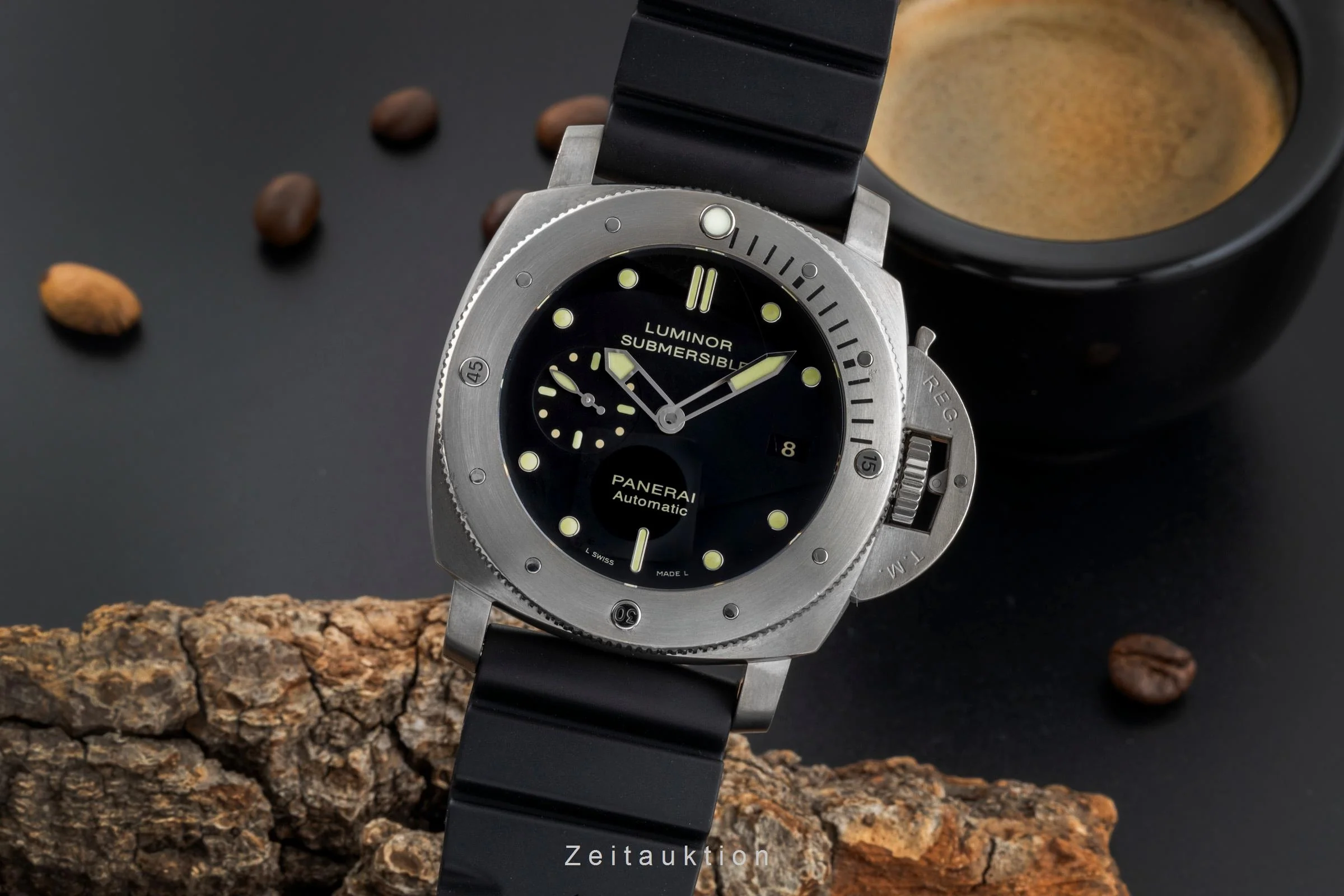 Panerai Submersible titanium automatic men's watch PAM00305 LP: 10900EUR  [2505611] - Image 2
