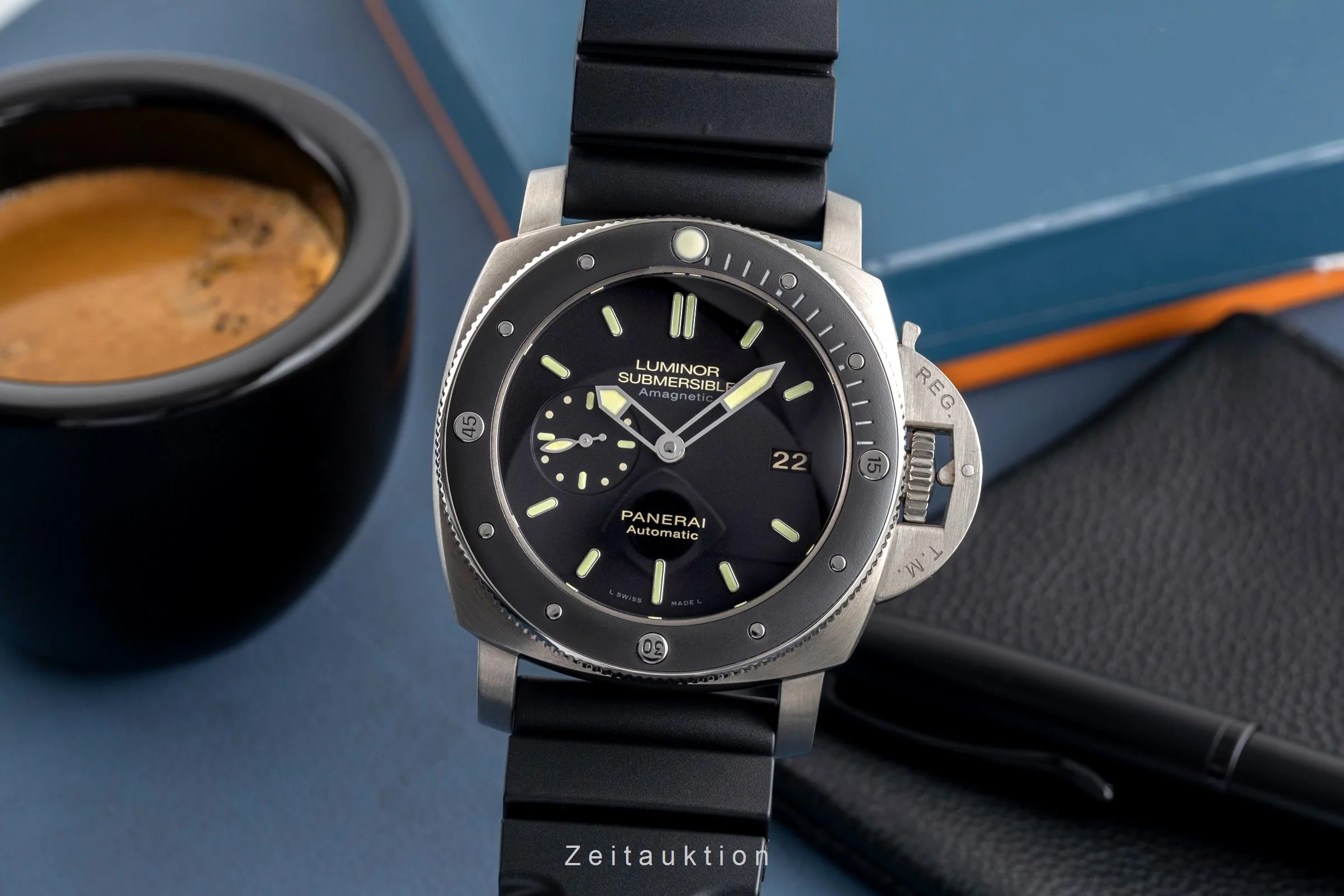 Panerai Submersible titanium automatic men's watch PAM00389  [2502600] - Image 2
