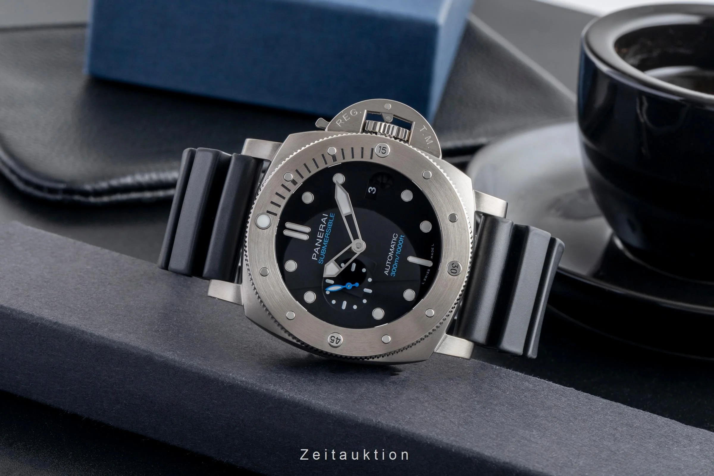 Panerai Submersible titanium automatic men's watch PAM01305 LP: 10900EUR  [2504205] - Image 3