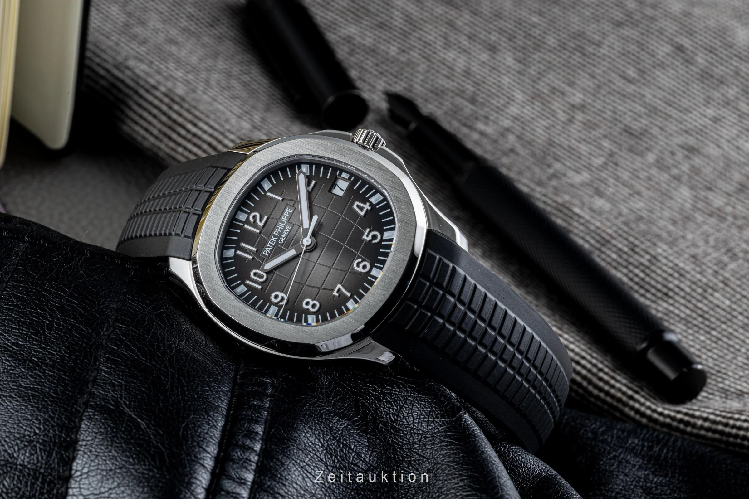 Patek Philippe Aquanaut steel automatic men's watch 5167A-001  [2204673] - Image 3