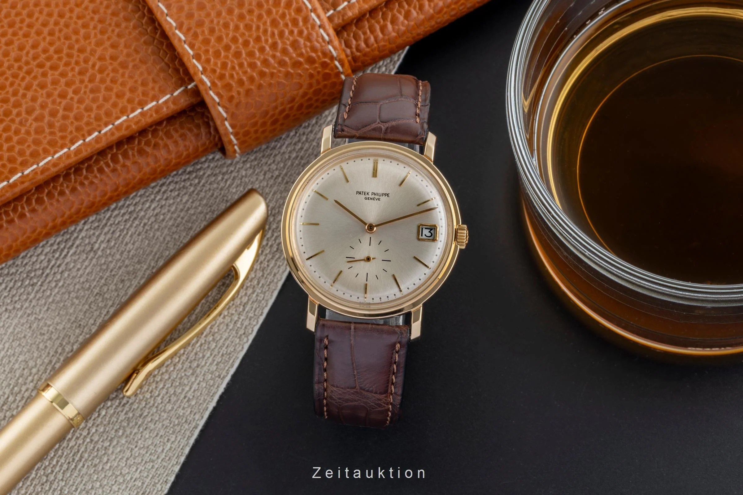 Patek Philippe Calatrava 18 ct gold automatic men's watch 3445 Vintage  [2506495] - Image 4